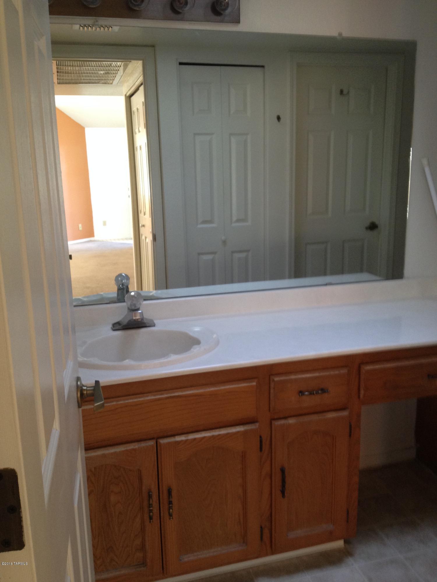 Casitas Real Condos. - Residential Lease