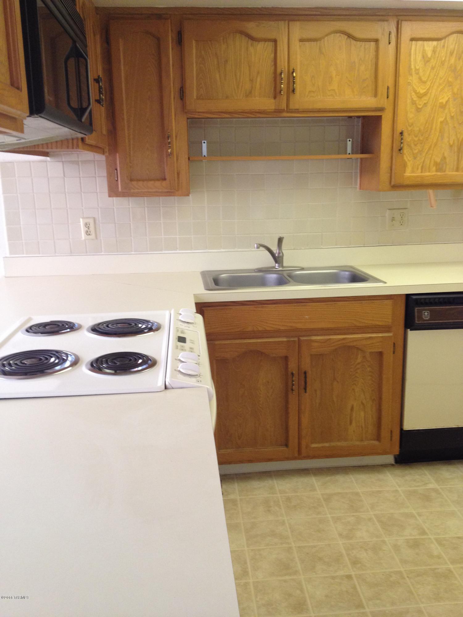 Casitas Real Condos. - Residential Lease