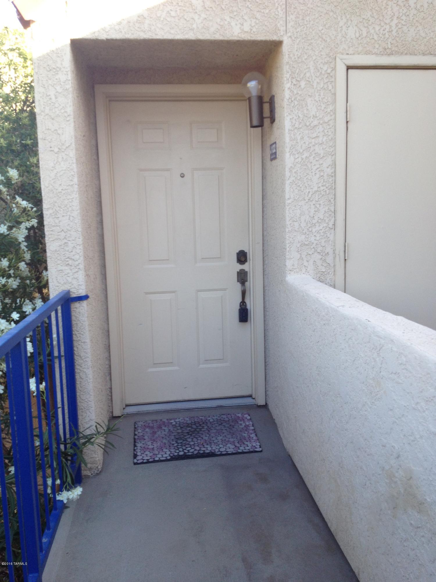 Casitas Real Condos. - Residential Lease