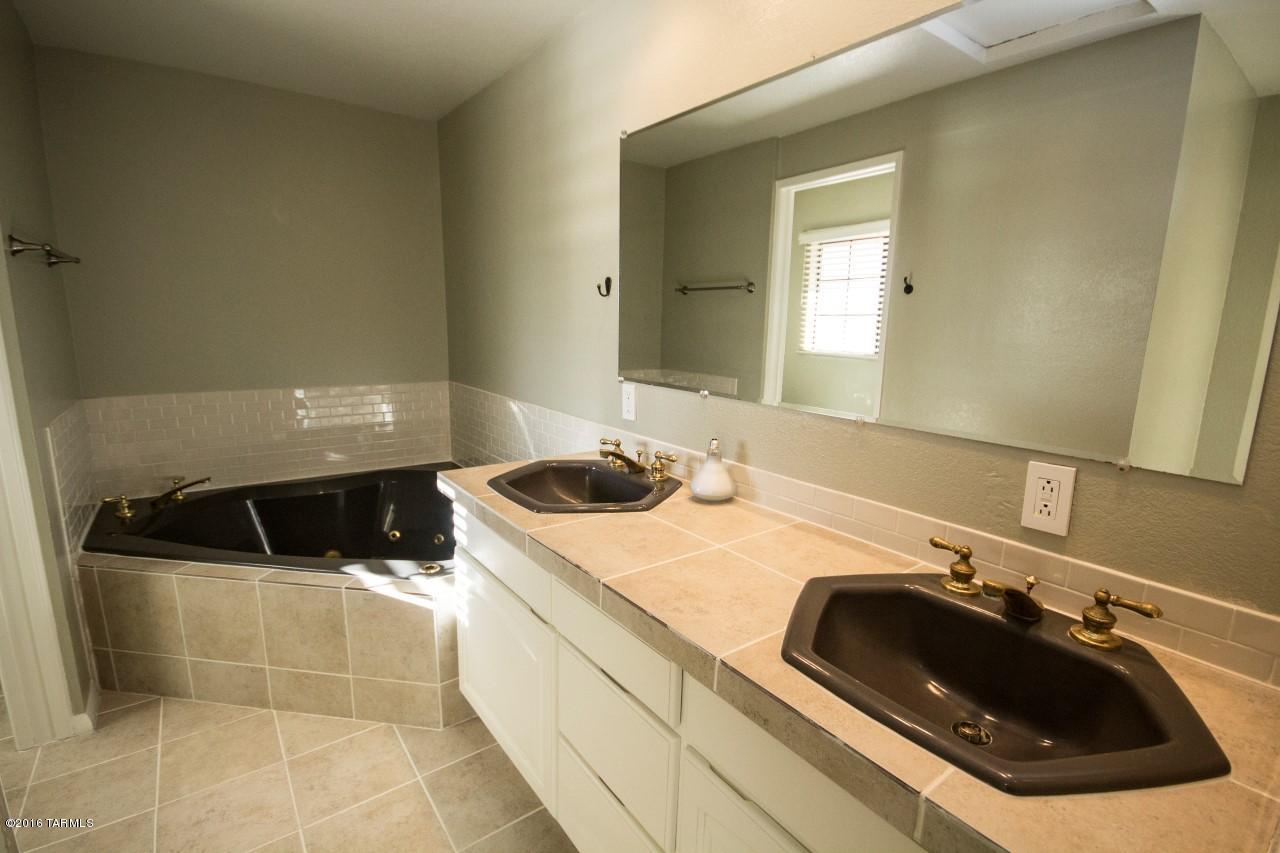 Shadow Hills (484-595) - Residential