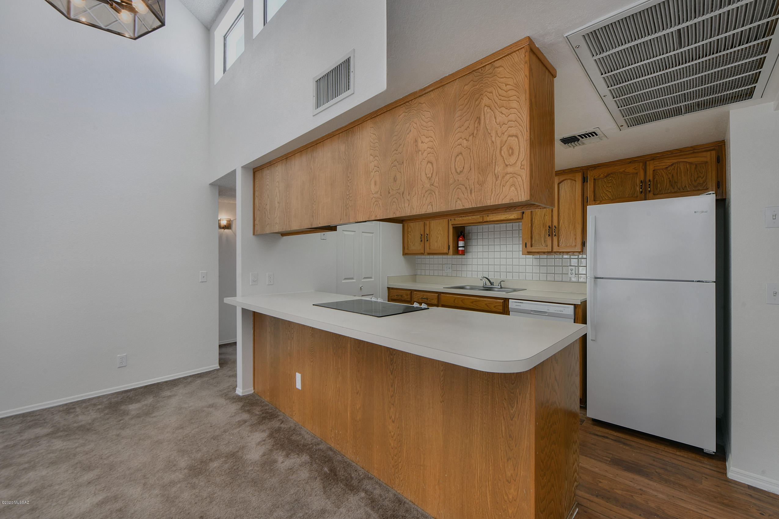 Twelve Hundred River Rd Condos - Residential