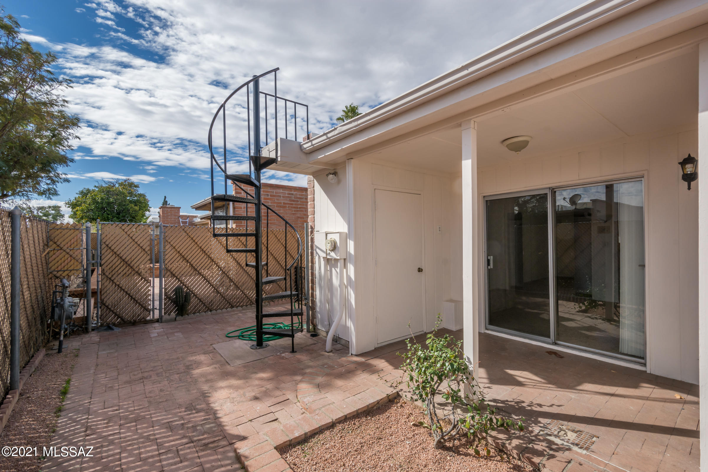 Limberlost Terr Townhouses - Residential
