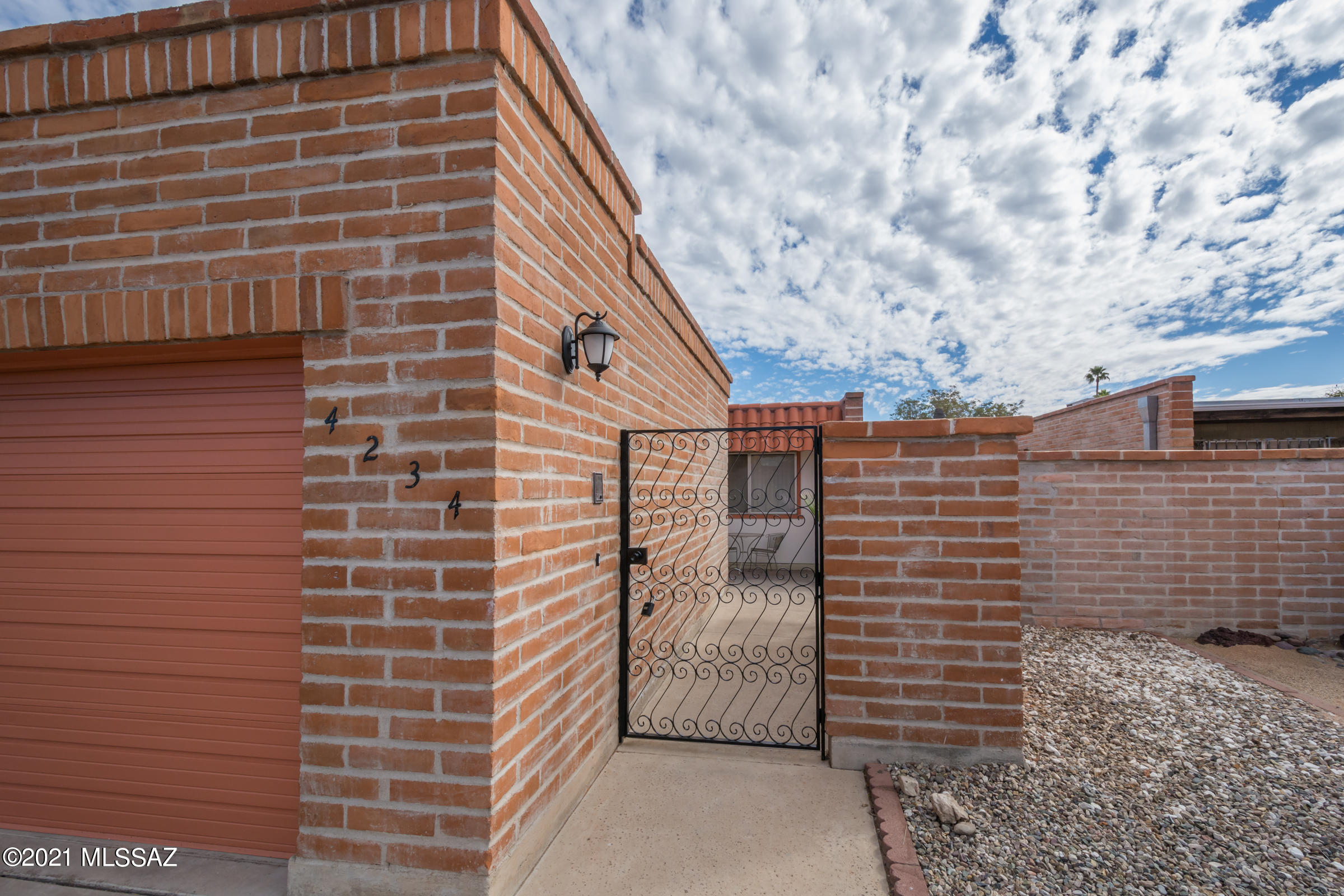 Limberlost Terr Townhouses - Residential