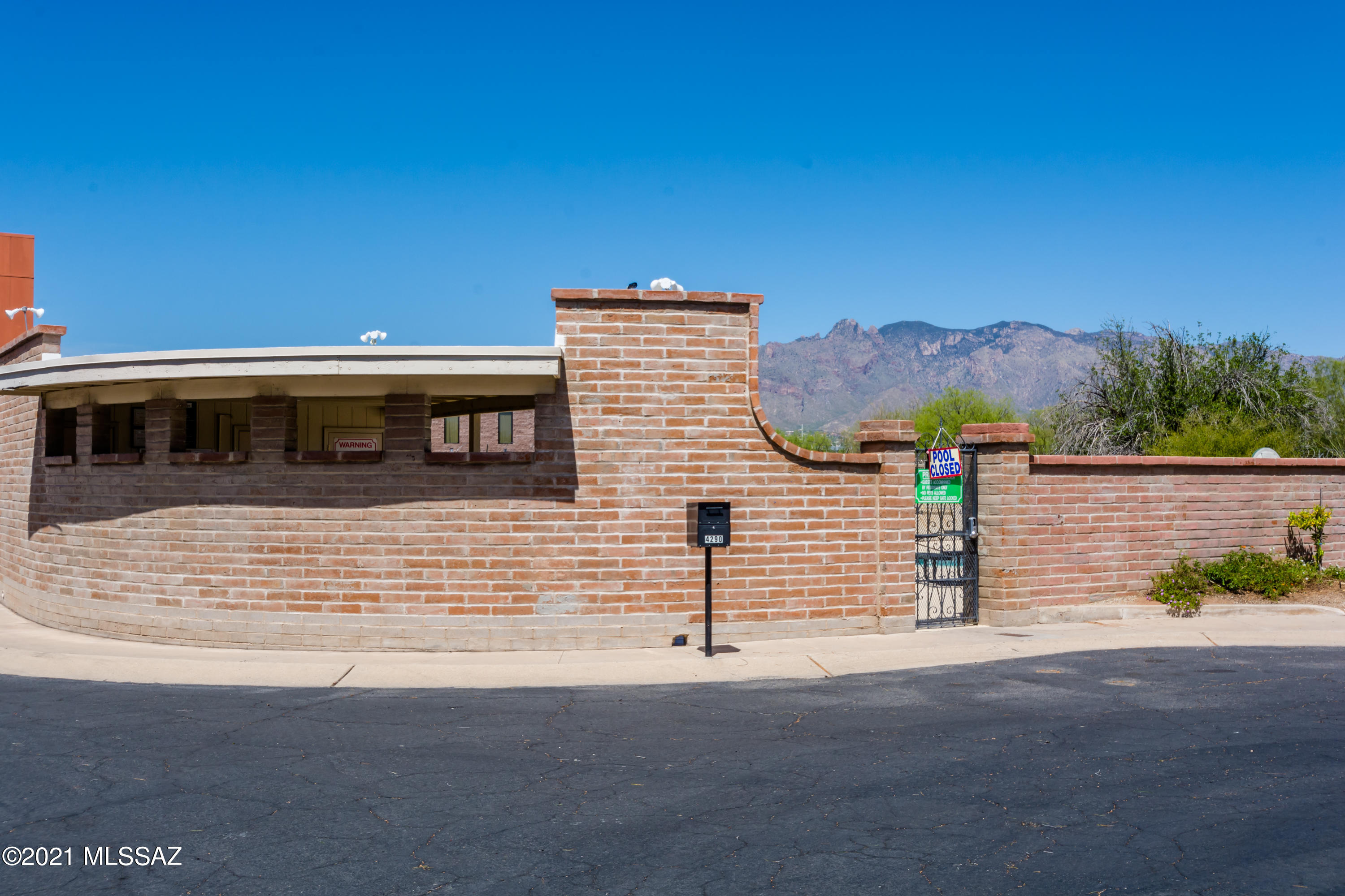 Limberlost Terr Townhouses - Residential