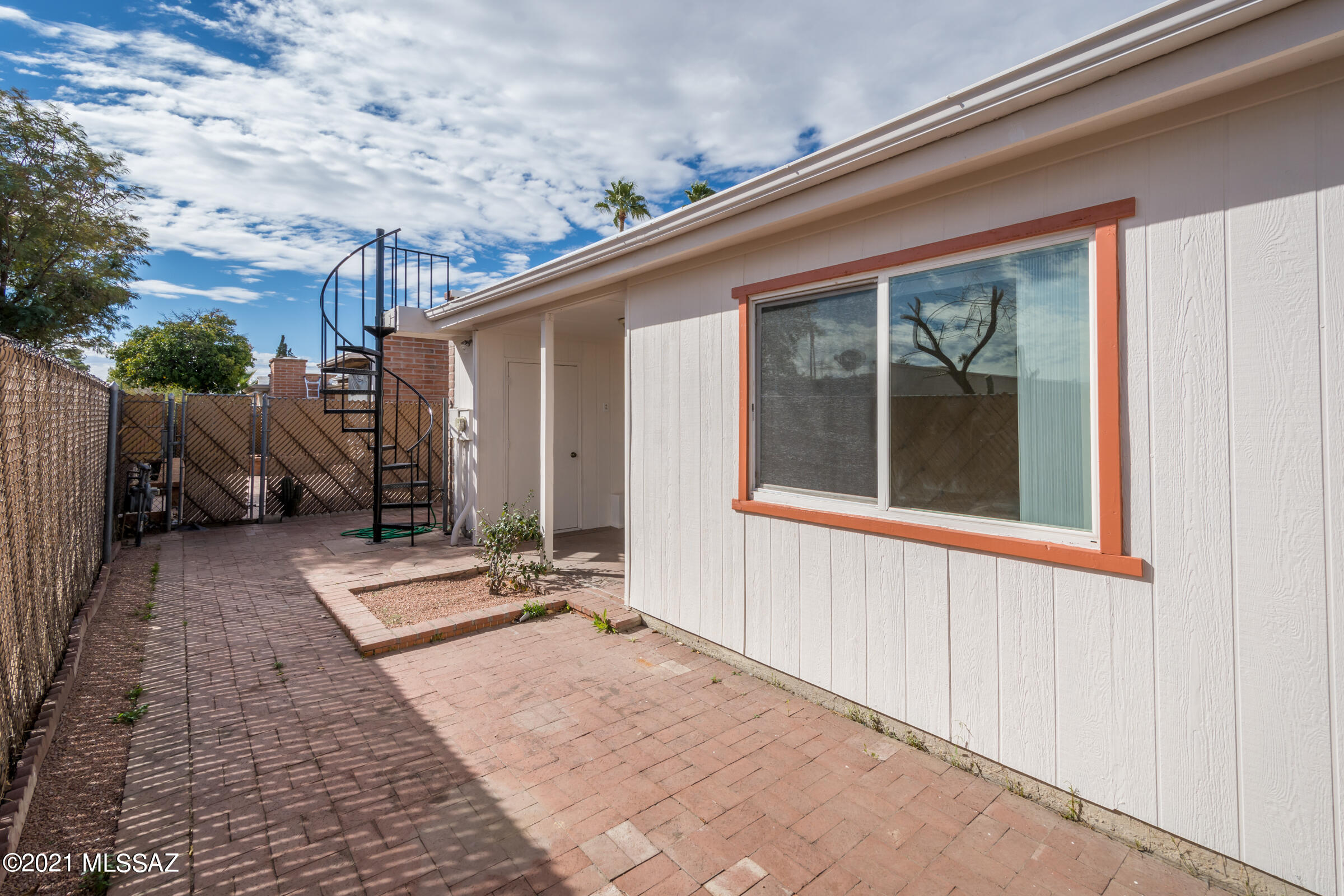 Limberlost Terr Townhouses - Residential