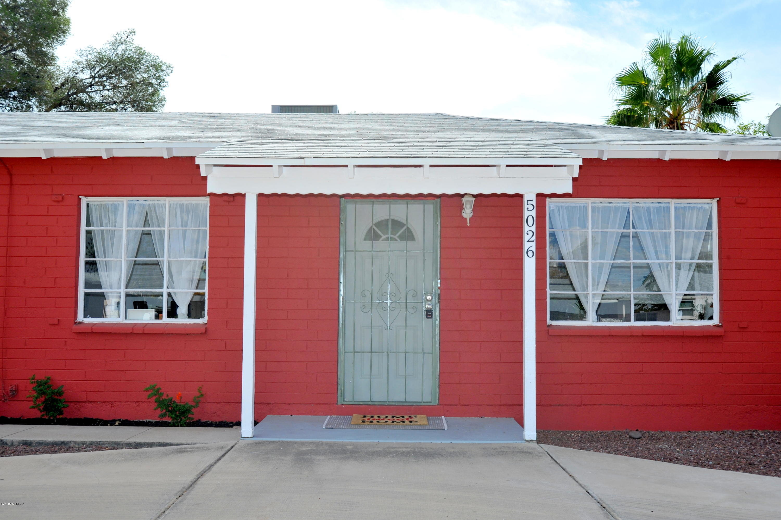Beautifully renovated home in central Tucson. Brand new master bathroom with barn door entrance, tile shower, and huge master closet. Other two bedrooms are large. Updated kitchen with stainless appliances. New laundry room and open pantry shelving. Neutral tile in living room, dinning, kitchen, and bathrooms.  All bedrooms have new vinyl plank flooring.  Large backyard with plenty of room to play or entertain.  Owners are related to real estate agents.