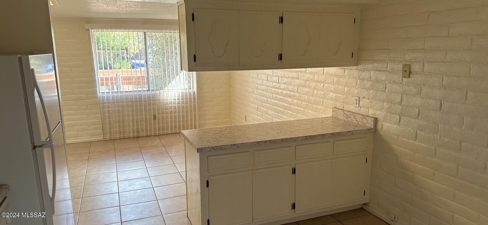 Eastern Hills BLKS 1  2  3 - Residential Lease
