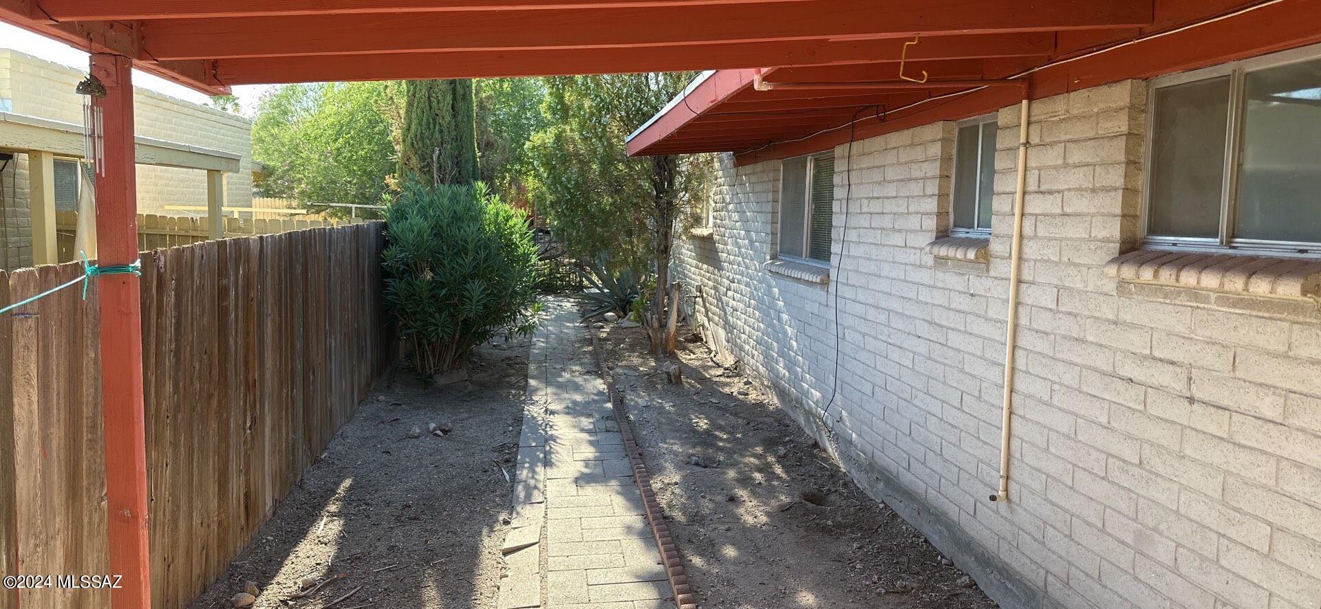 Eastern Hills BLKS 1  2  3 - Residential Lease