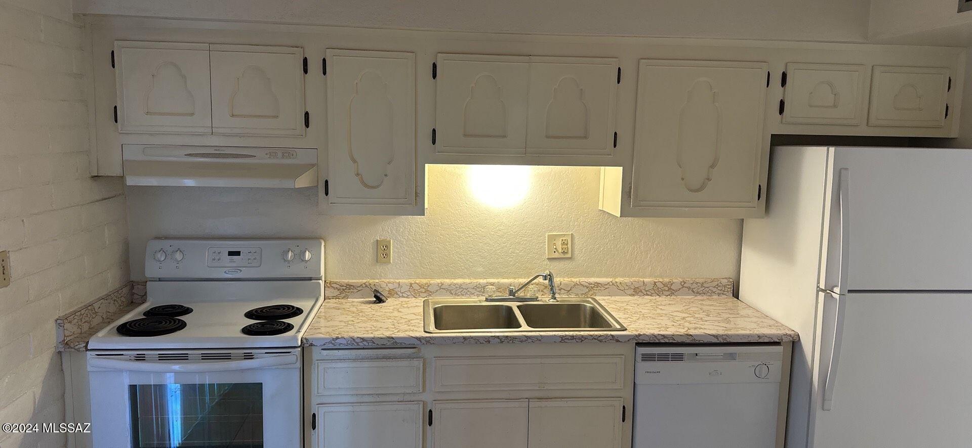 Eastern Hills BLKS 1  2  3 - Residential Lease