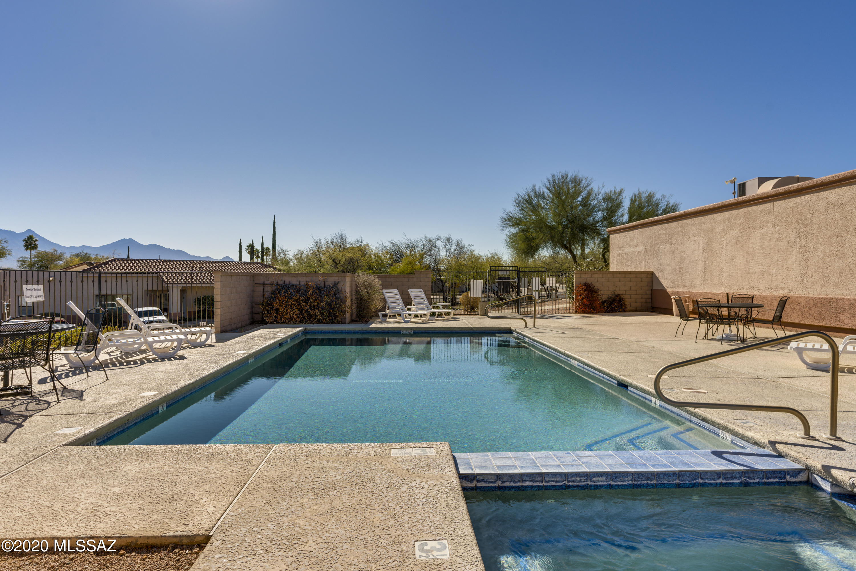 Valley Lane Townhomes (135-169) - Residential