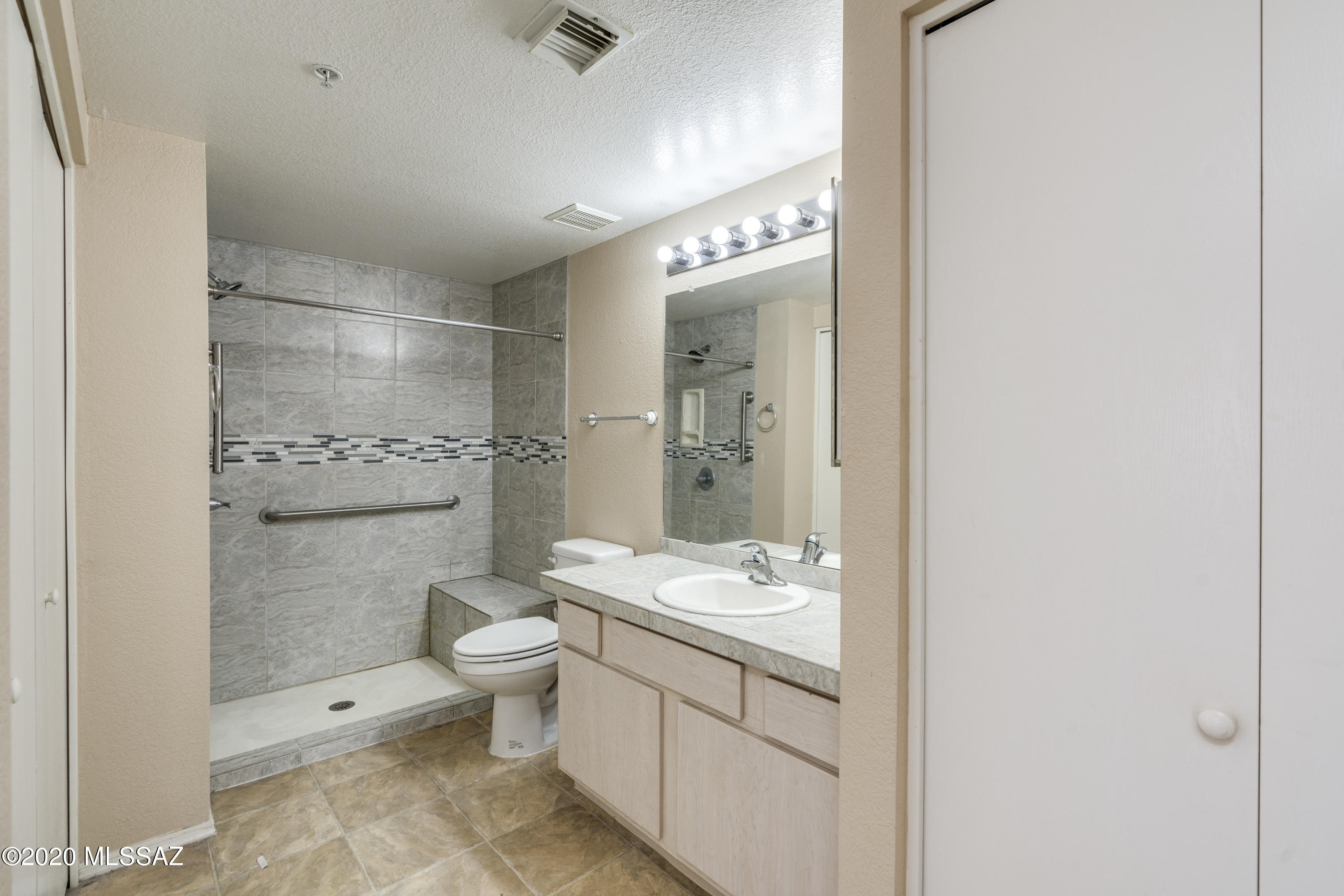 Valley Lane Townhomes (135-169) - Residential
