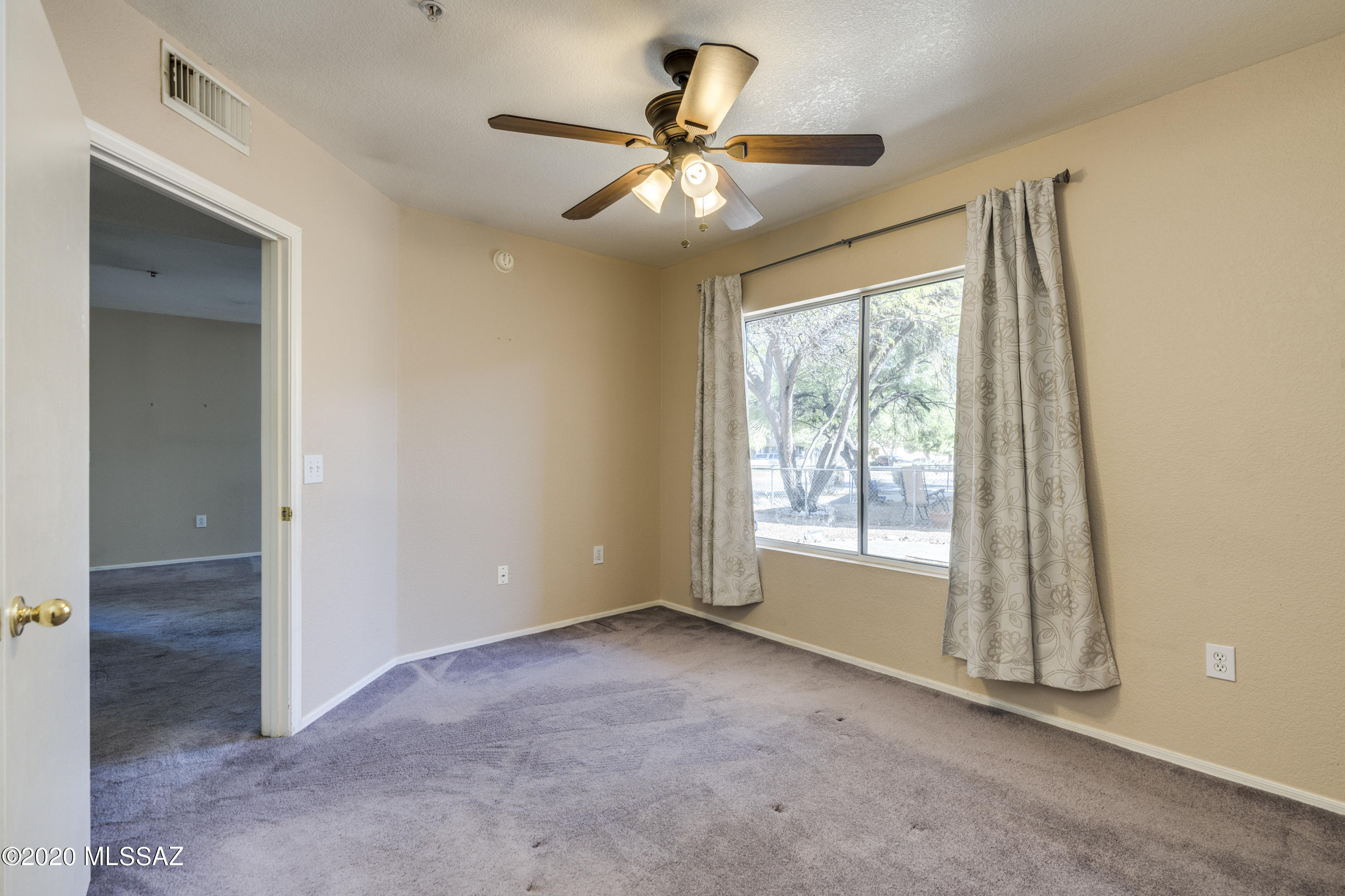 Valley Lane Townhomes (135-169) - Residential
