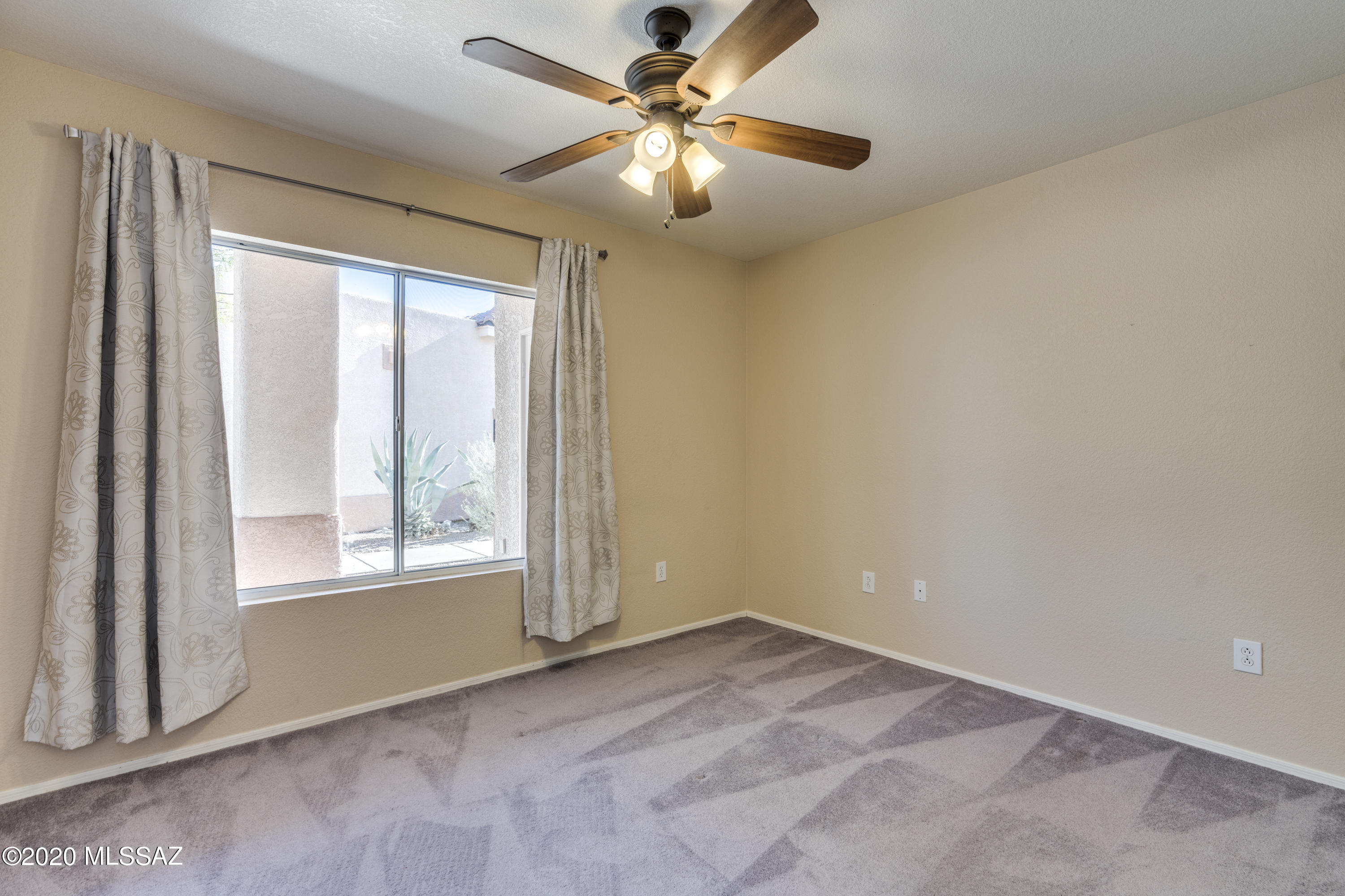 Valley Lane Townhomes (135-169) - Residential