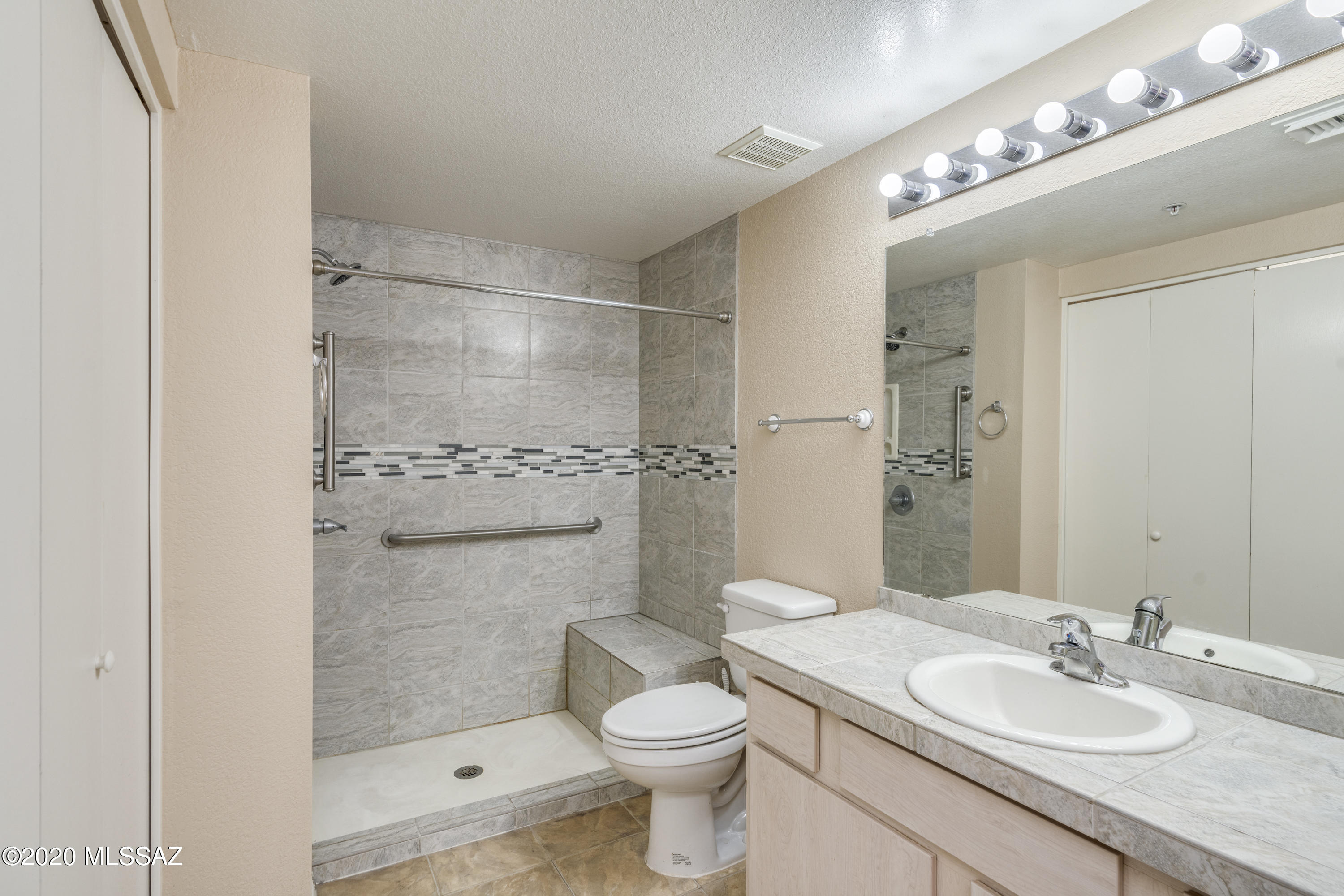 Valley Lane Townhomes (135-169) - Residential