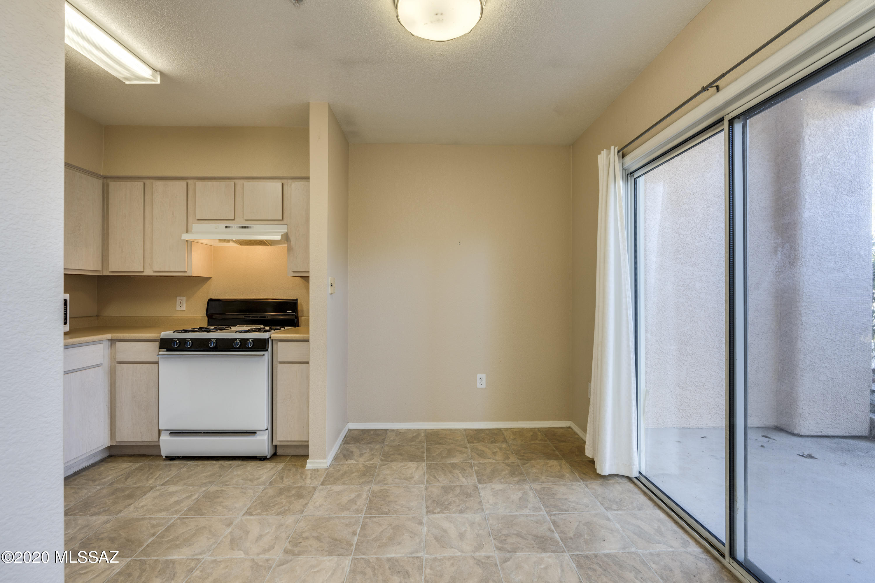 Valley Lane Townhomes (135-169) - Residential