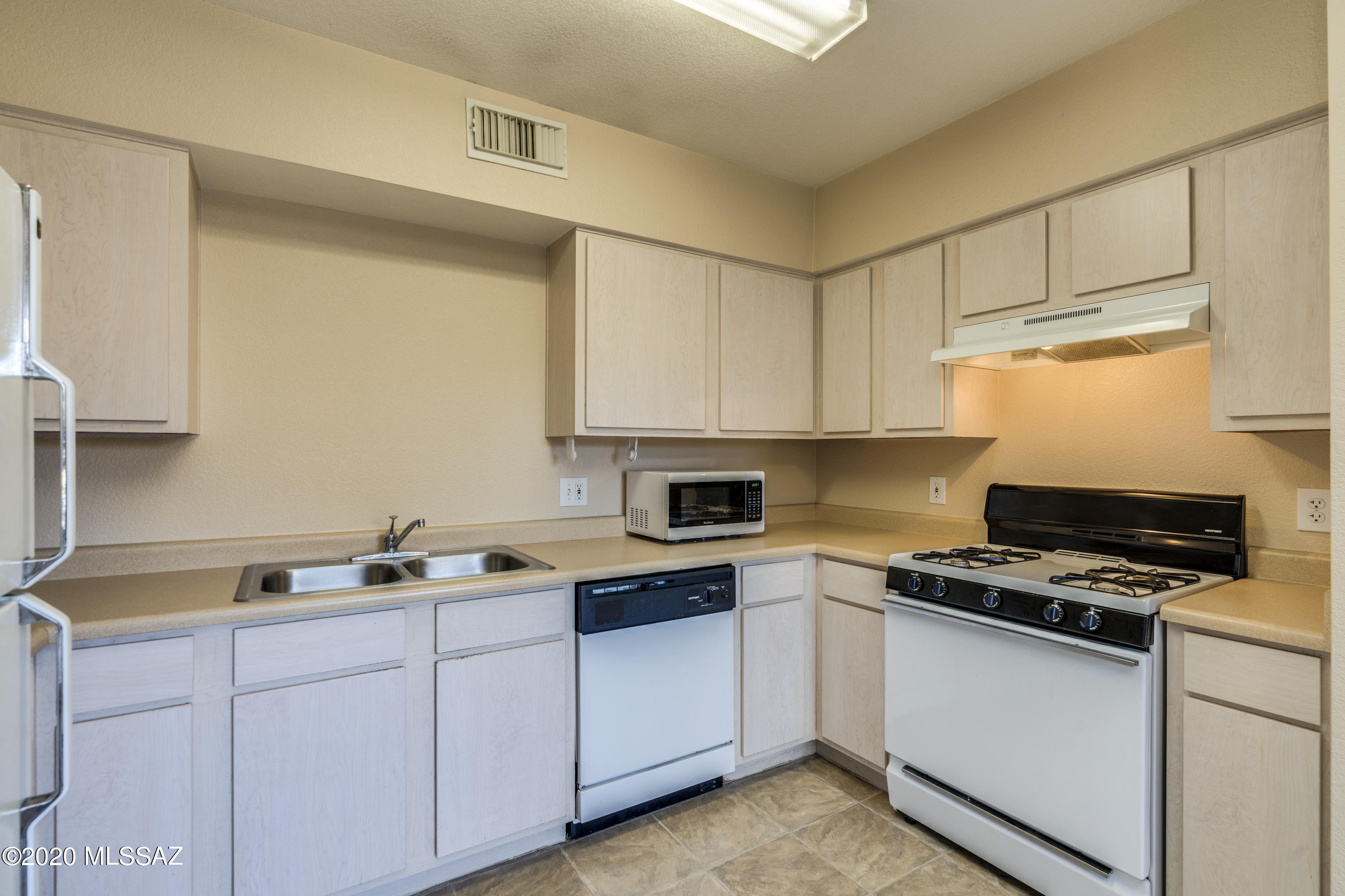 Valley Lane Townhomes (135-169) - Residential