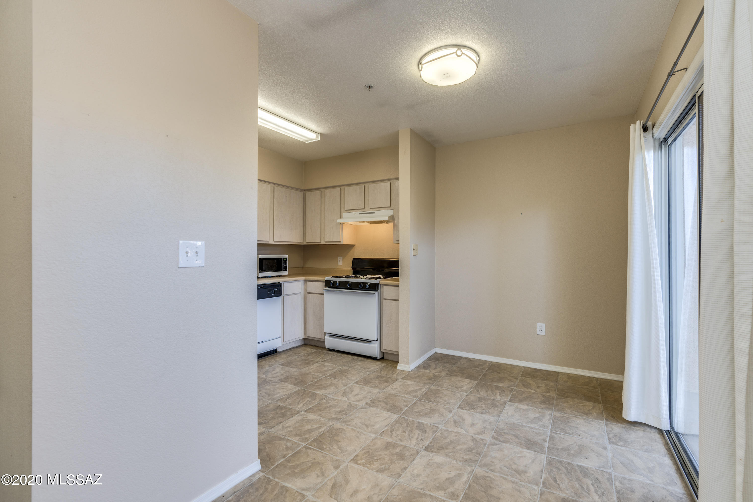 Valley Lane Townhomes (135-169) - Residential