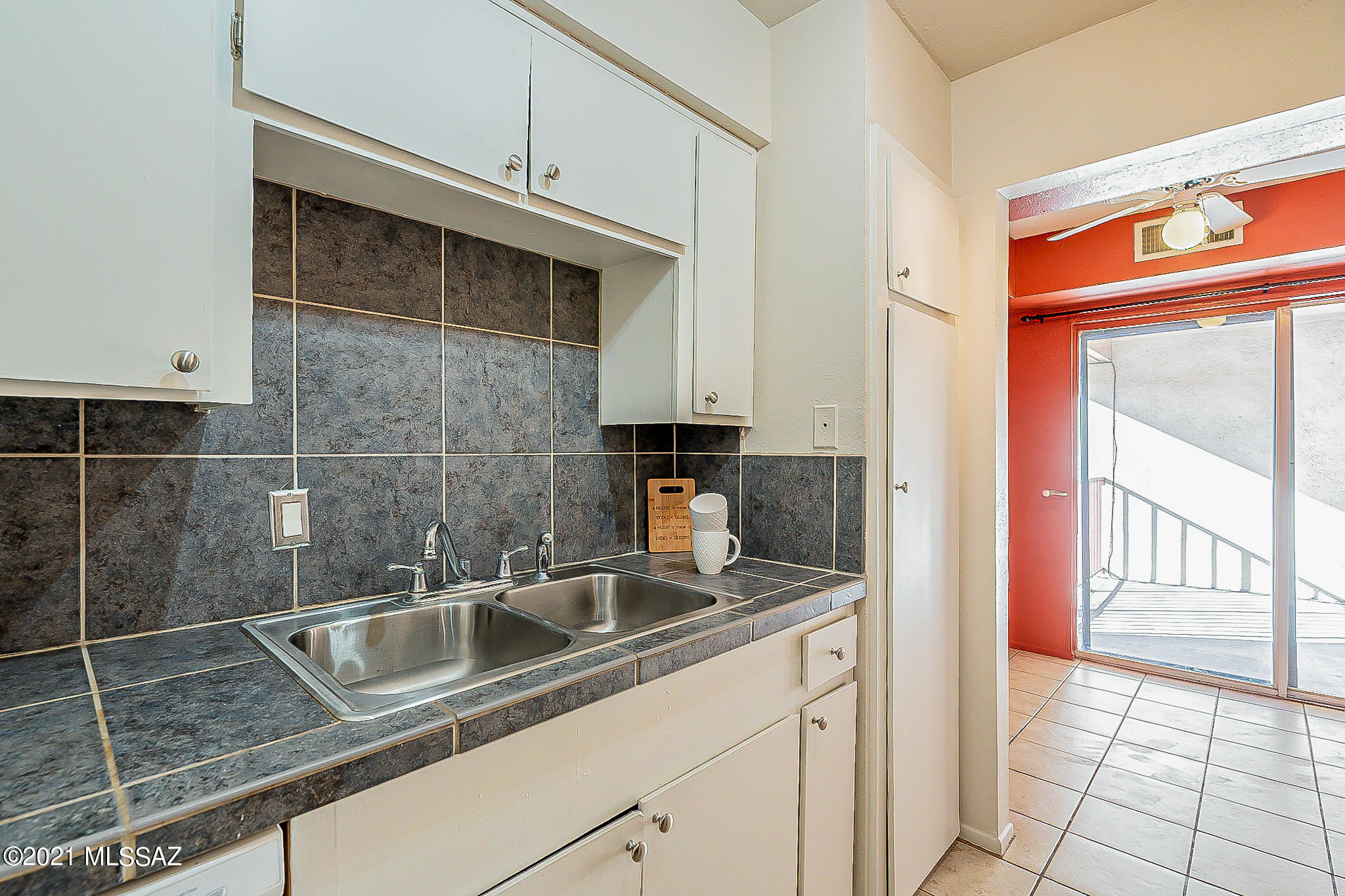 Las Colinas Condominiums - Residential