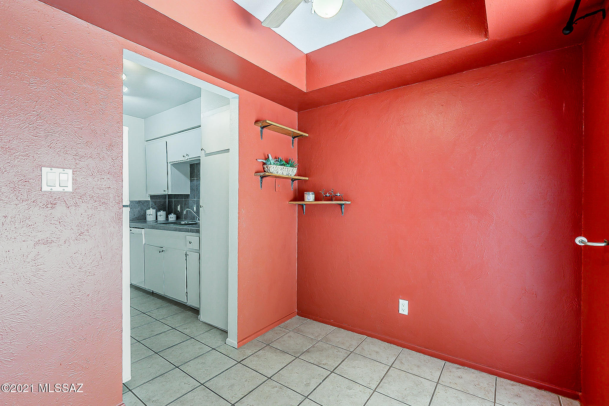 Las Colinas Condominiums - Residential