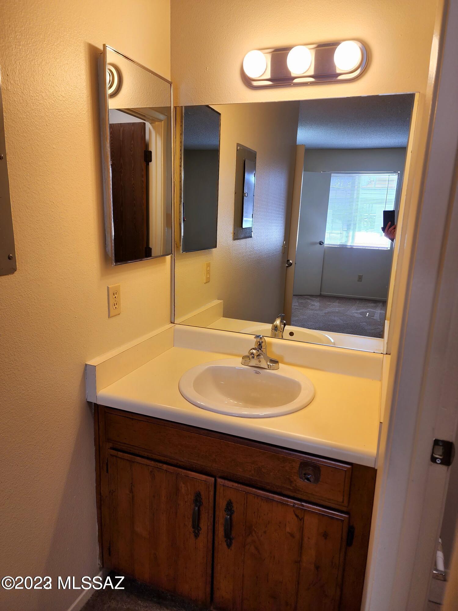 Golf Links East Condos (1-48) - Residential