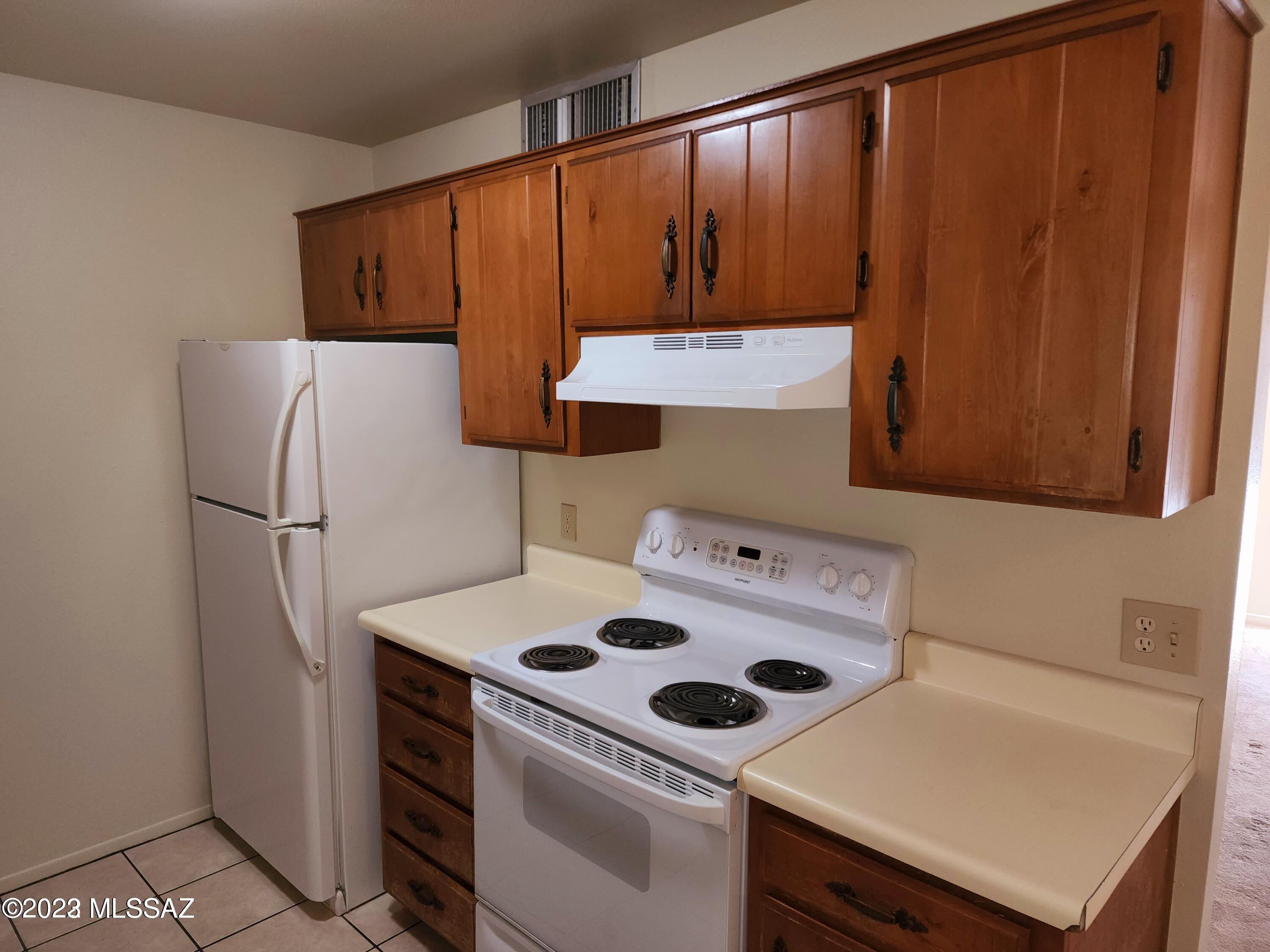 Golf Links East Condos (1-48) - Residential