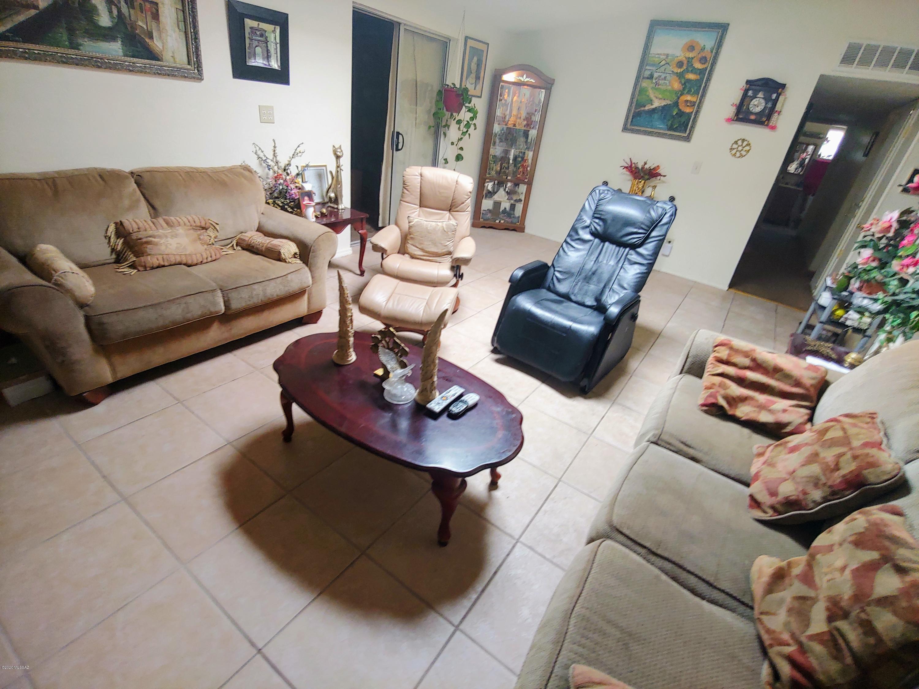 Los Reales Heights NO. 2 (1-138) - Residential