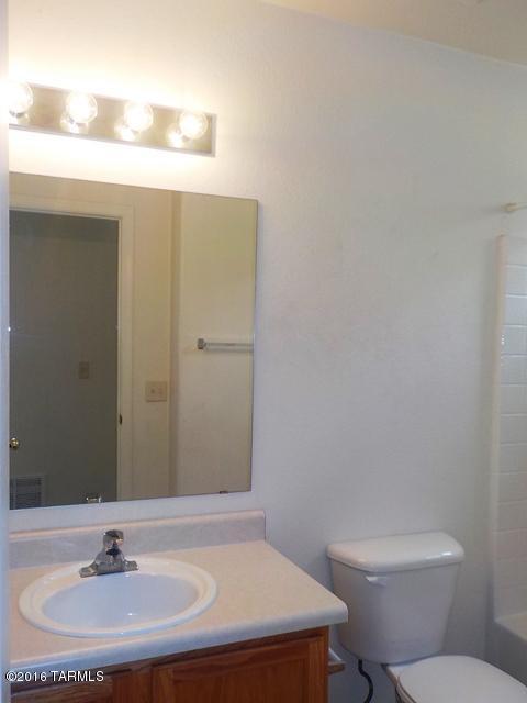 Wilmot Shadows (1-81) - Residential Lease