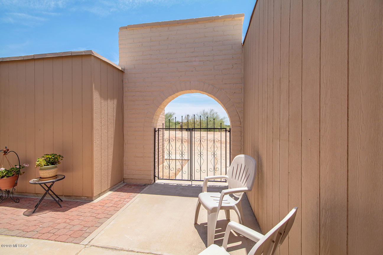 La Canada Foothills (1-75) - Residential