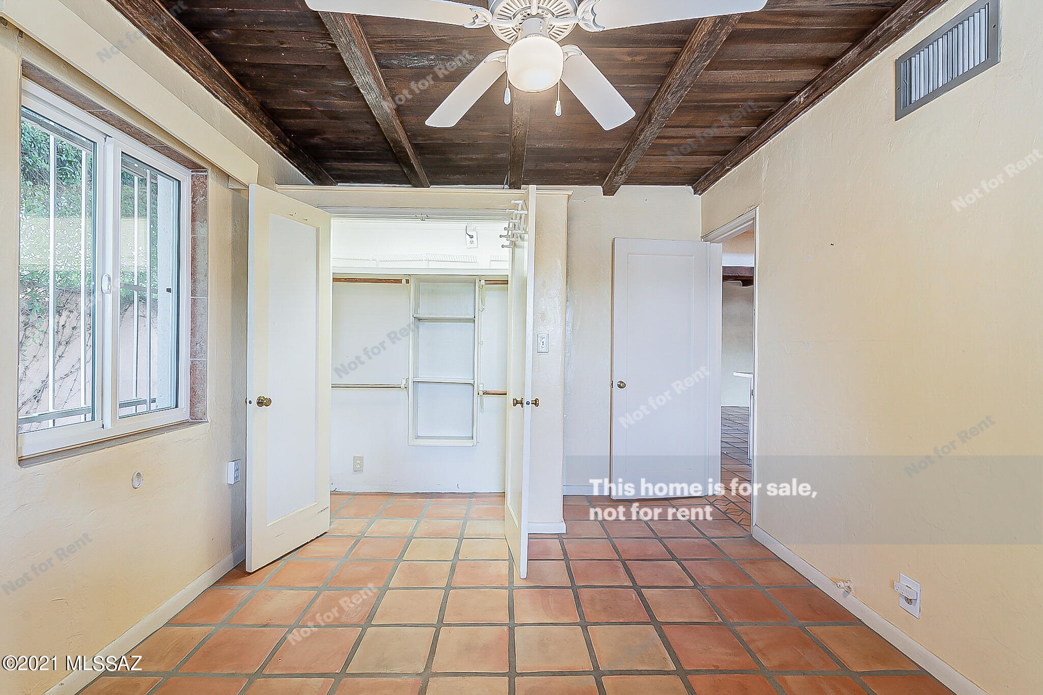 Miracle Mile Manor - Residential