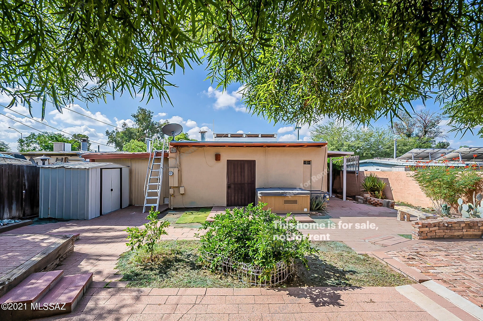 Miracle Mile Manor - Residential