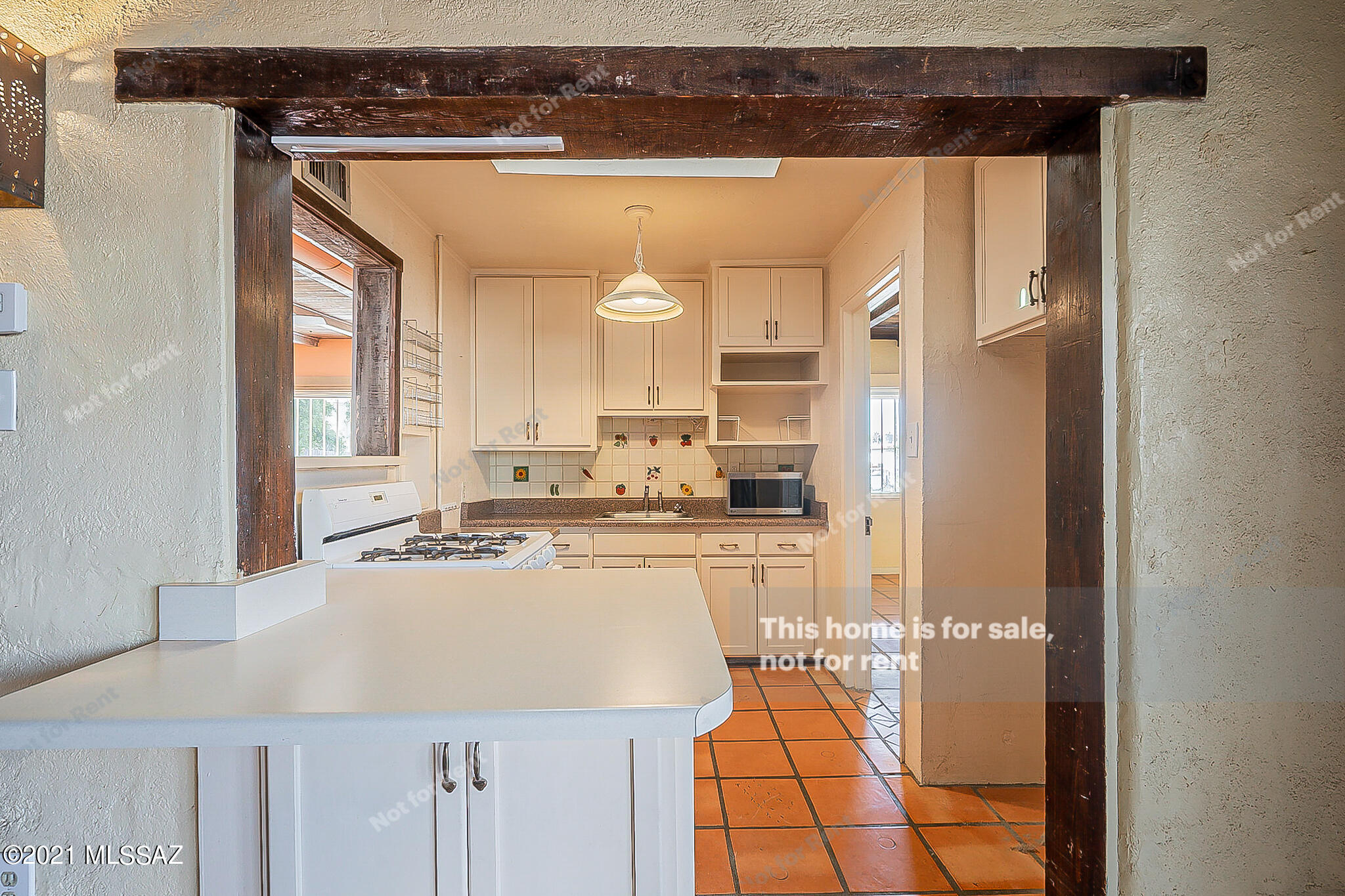 Miracle Mile Manor - Residential