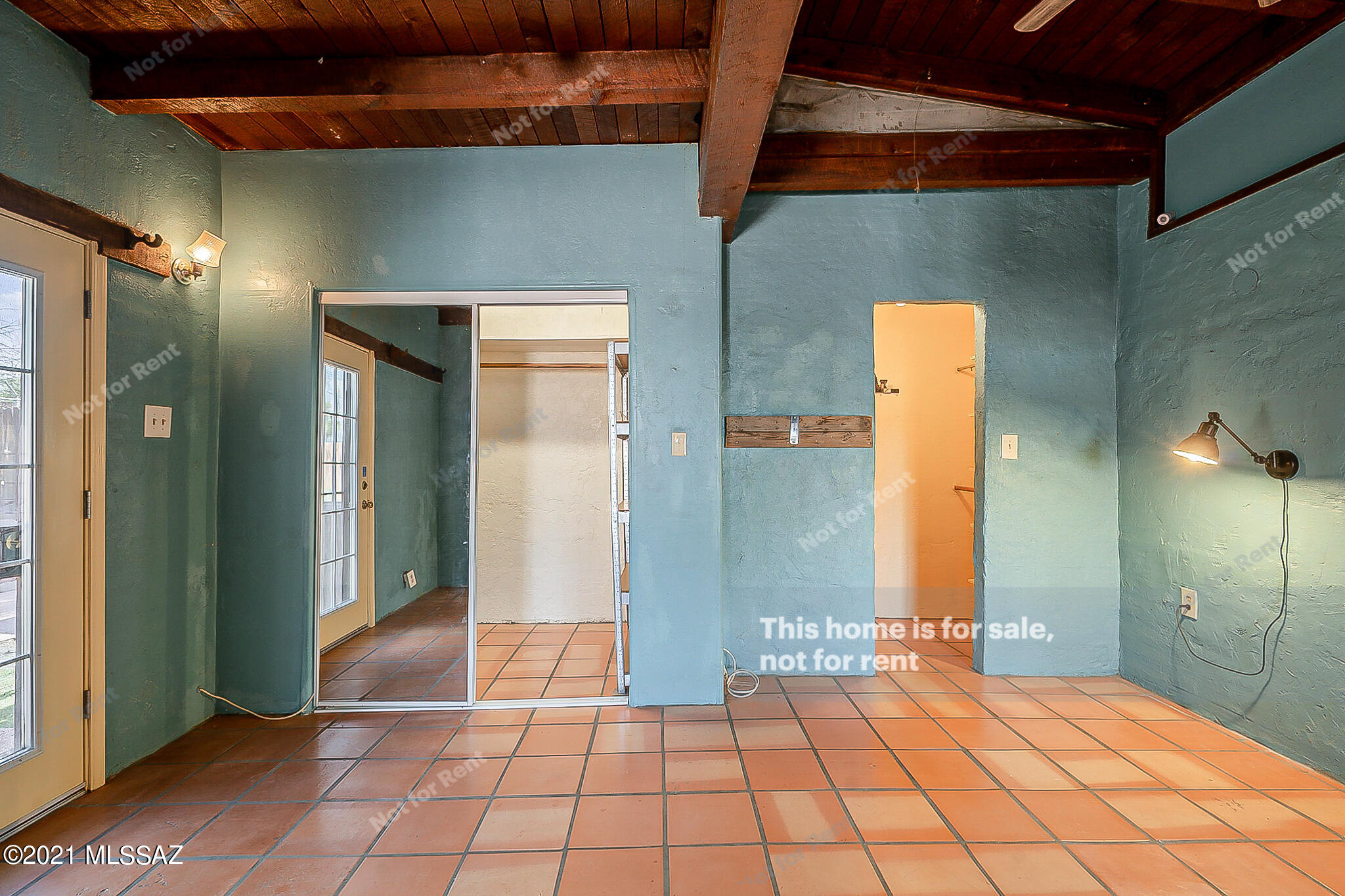 Miracle Mile Manor - Residential