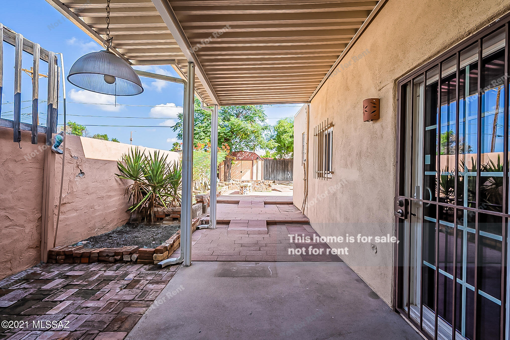 Miracle Mile Manor - Residential