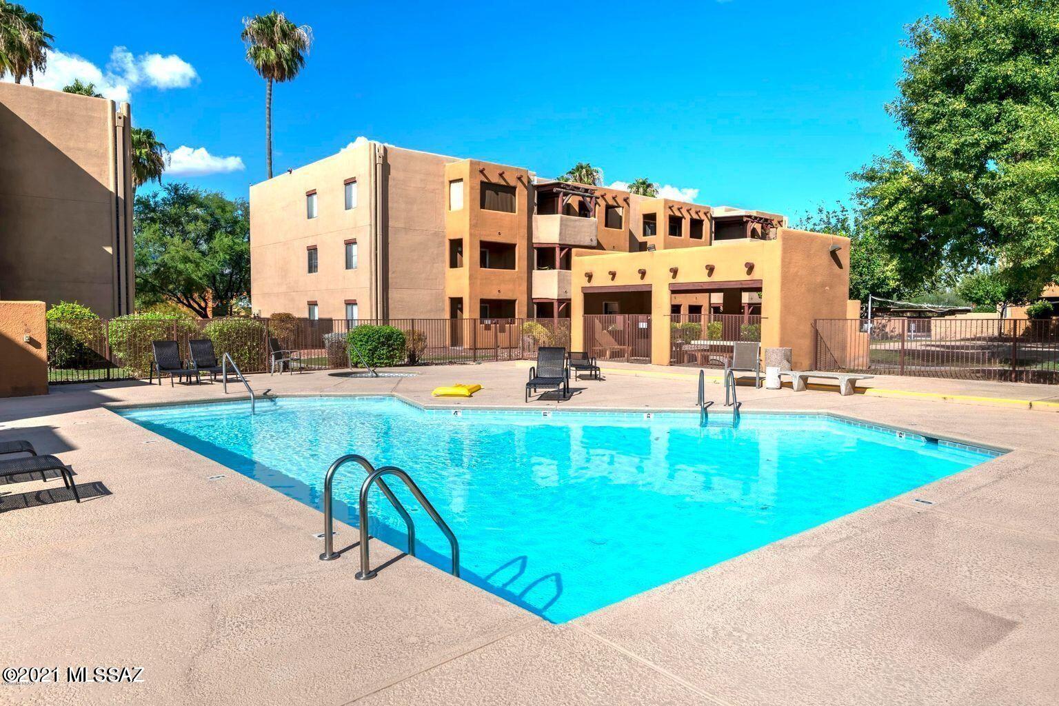 Located within a fully gated community. This 1 bedroom 1 bath has recently been renovated with laminate flooring throughout, updated kitchen countertops, SS appliances & updated bathroom. Resort style amenities include, covered parking, a clubhouse with a fitness center, two pools and spas, tennis, racquetball, basketball and volleyball courts. Close to the U of A, restaurants and shopping!
