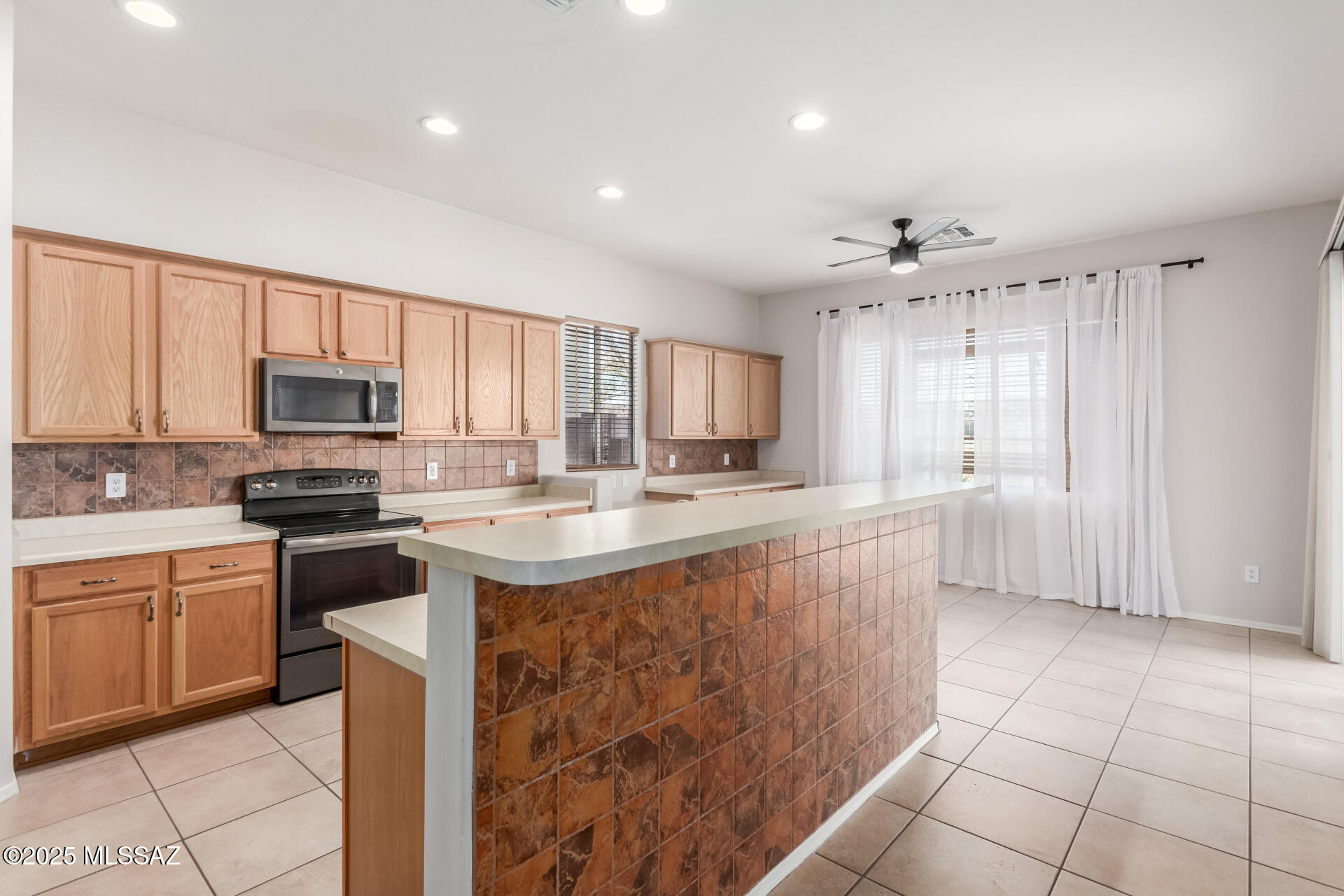 Rancho Del Lago (101-206) - Residential Lease