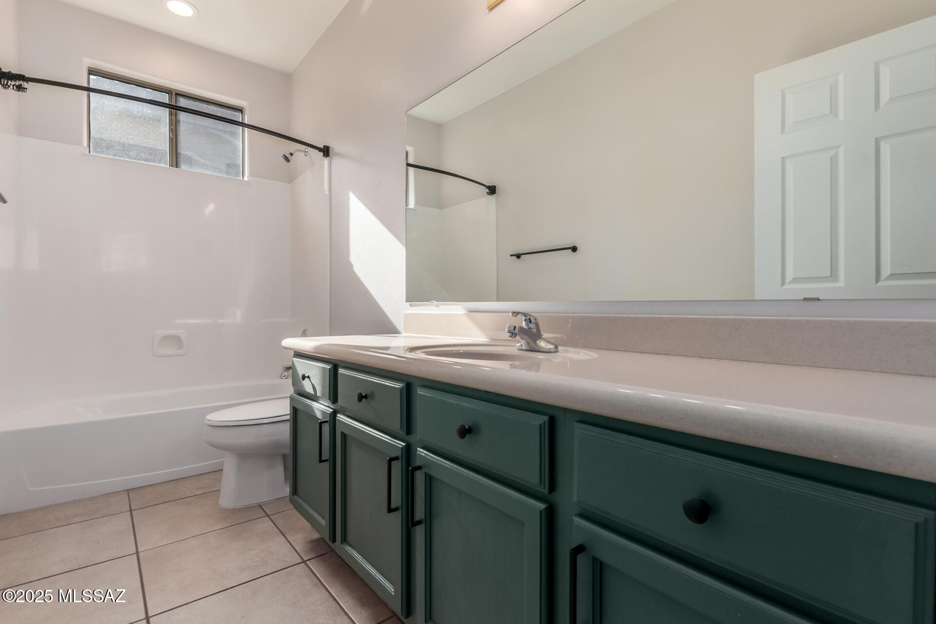 Rancho Del Lago (101-206) - Residential Lease