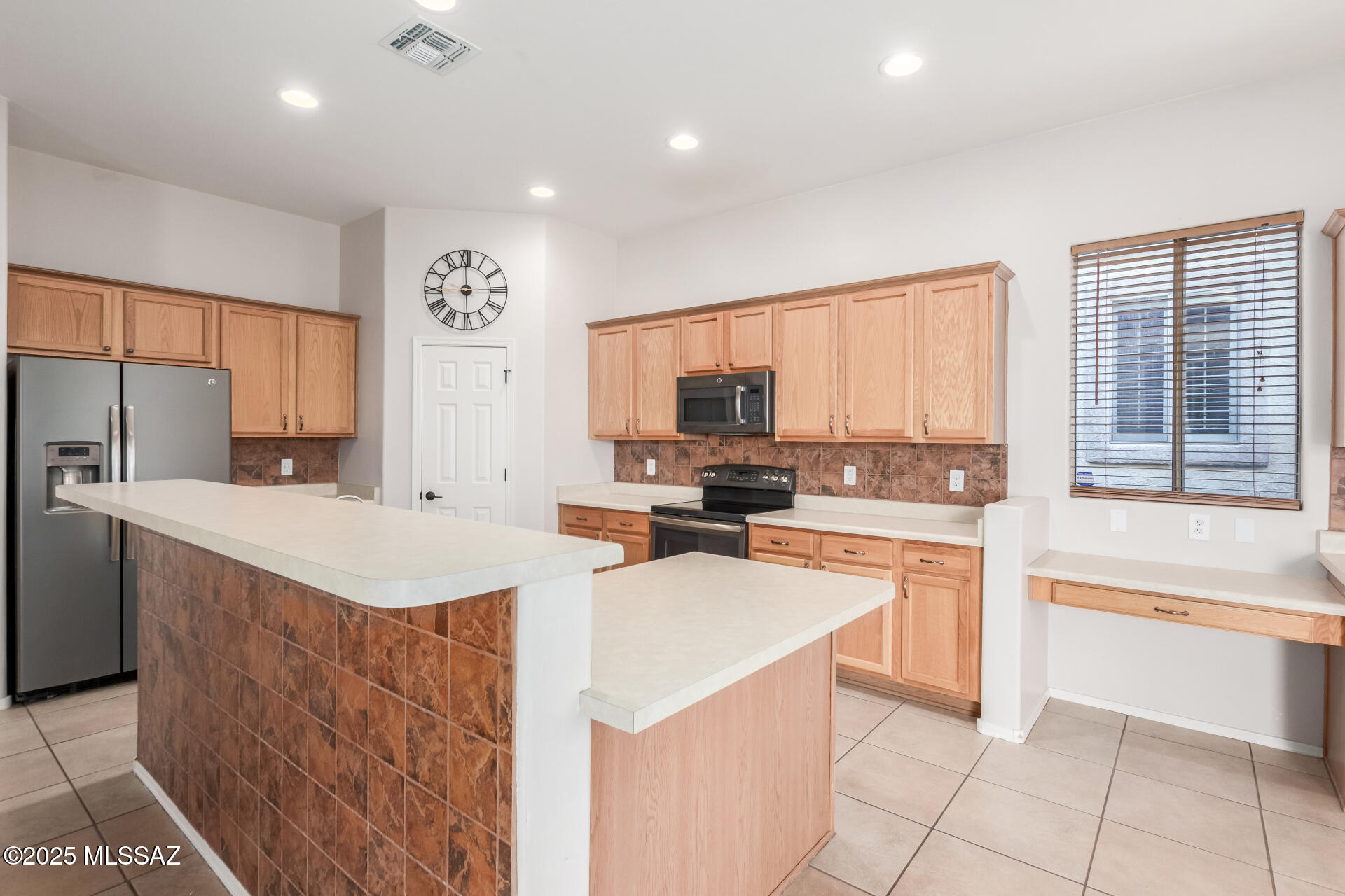 Rancho Del Lago (101-206) - Residential Lease