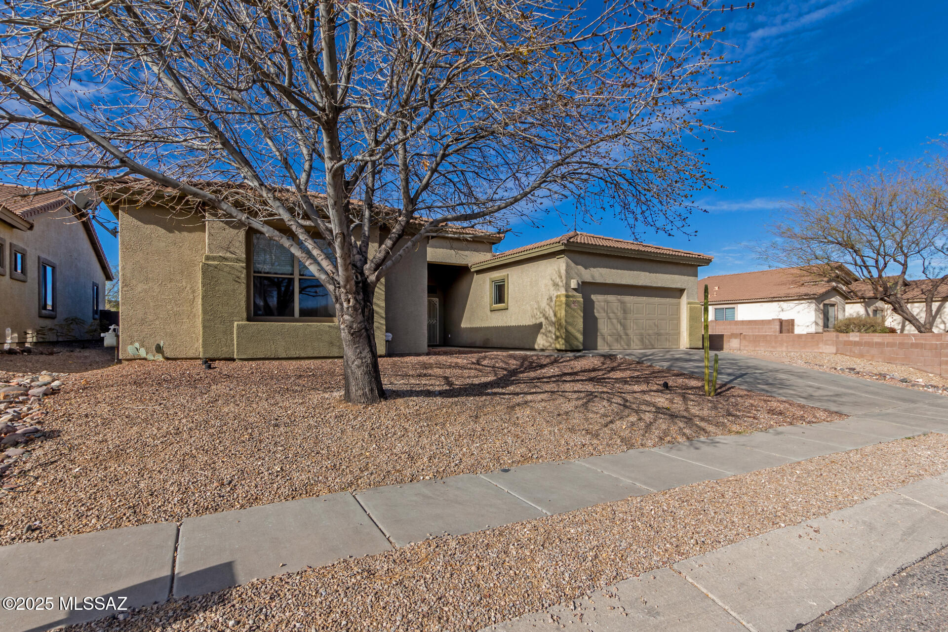 Rancho Del Lago (101-206) - Residential Lease