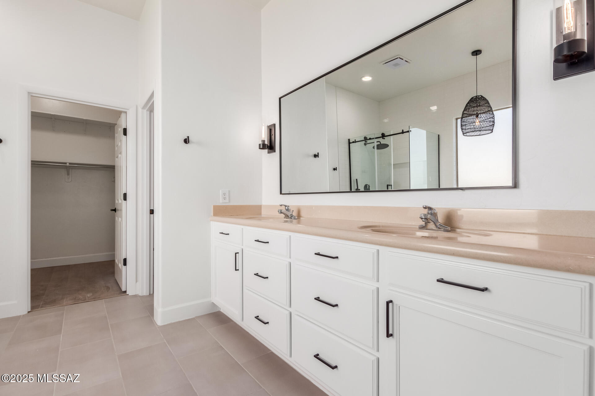 Rancho Del Lago (101-206) - Residential Lease
