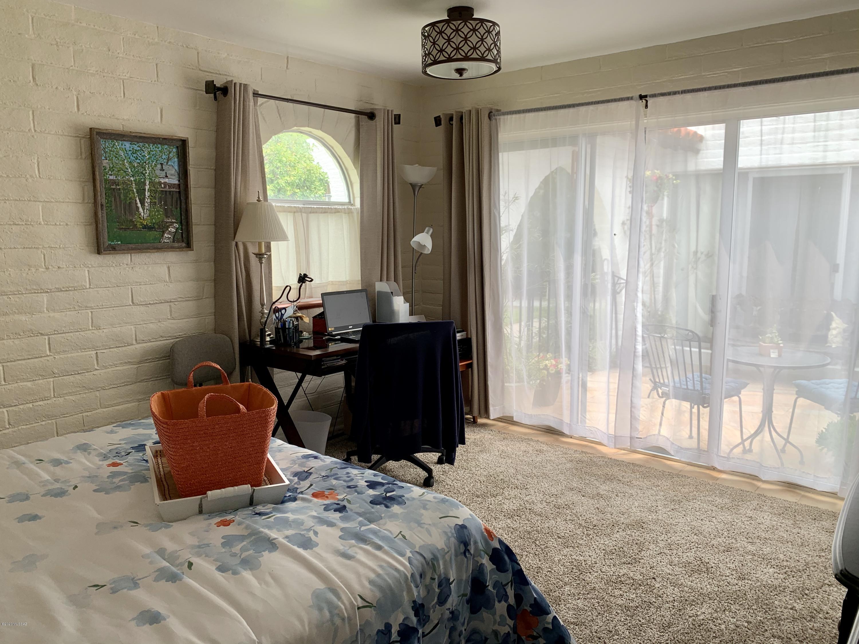 Las Lomitas (1) - Residential