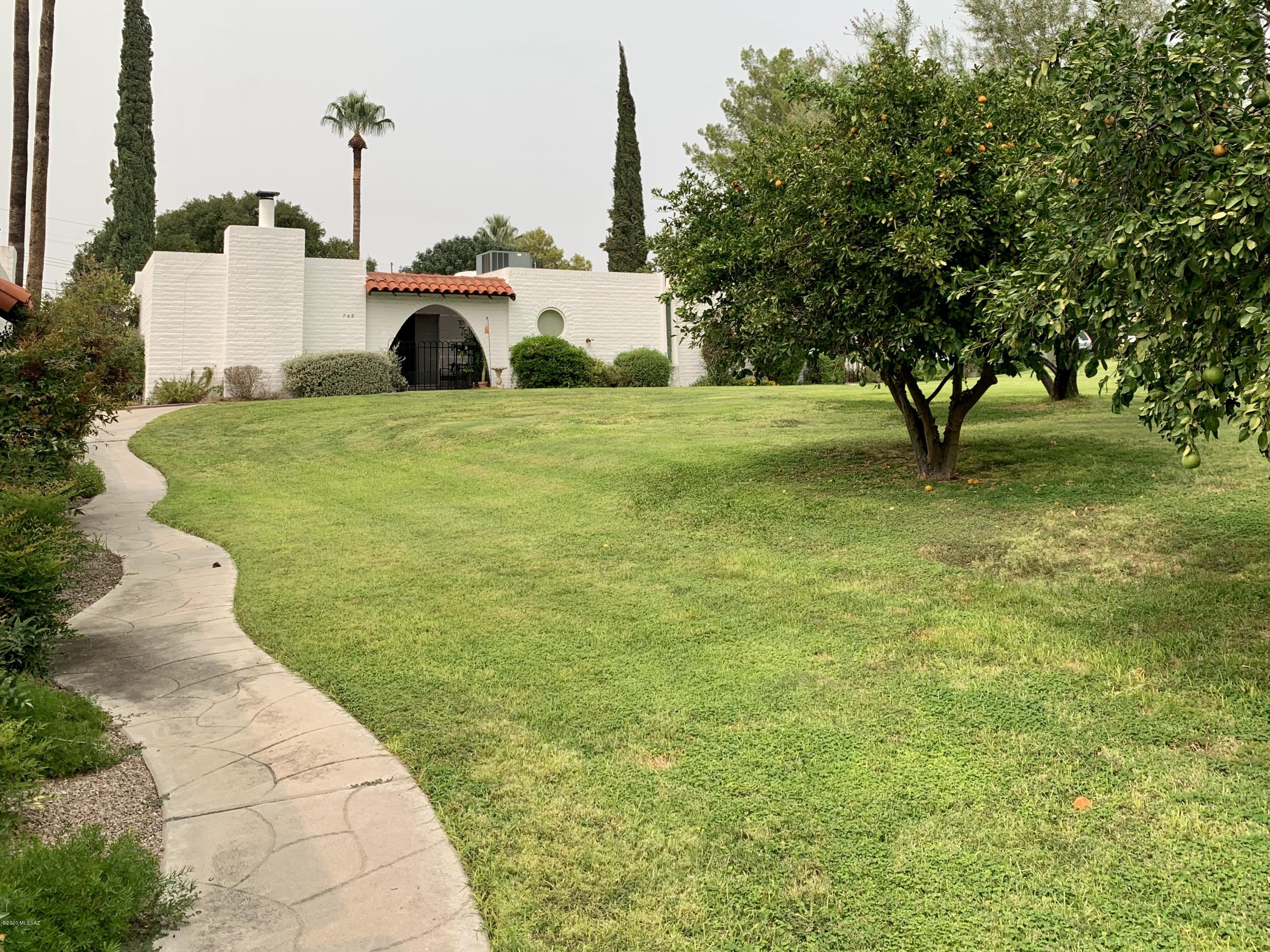 Las Lomitas (1) - Residential