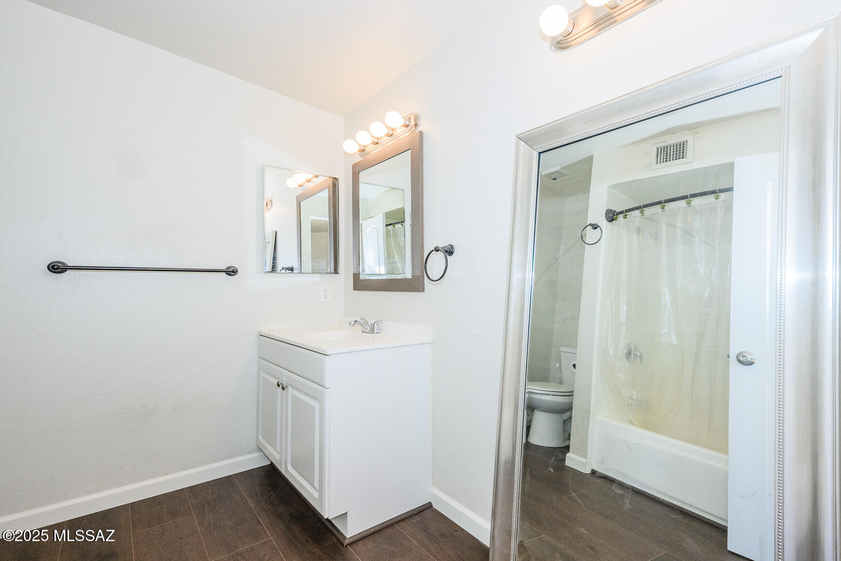 Casas Adobes Estates (541-618) - Residential