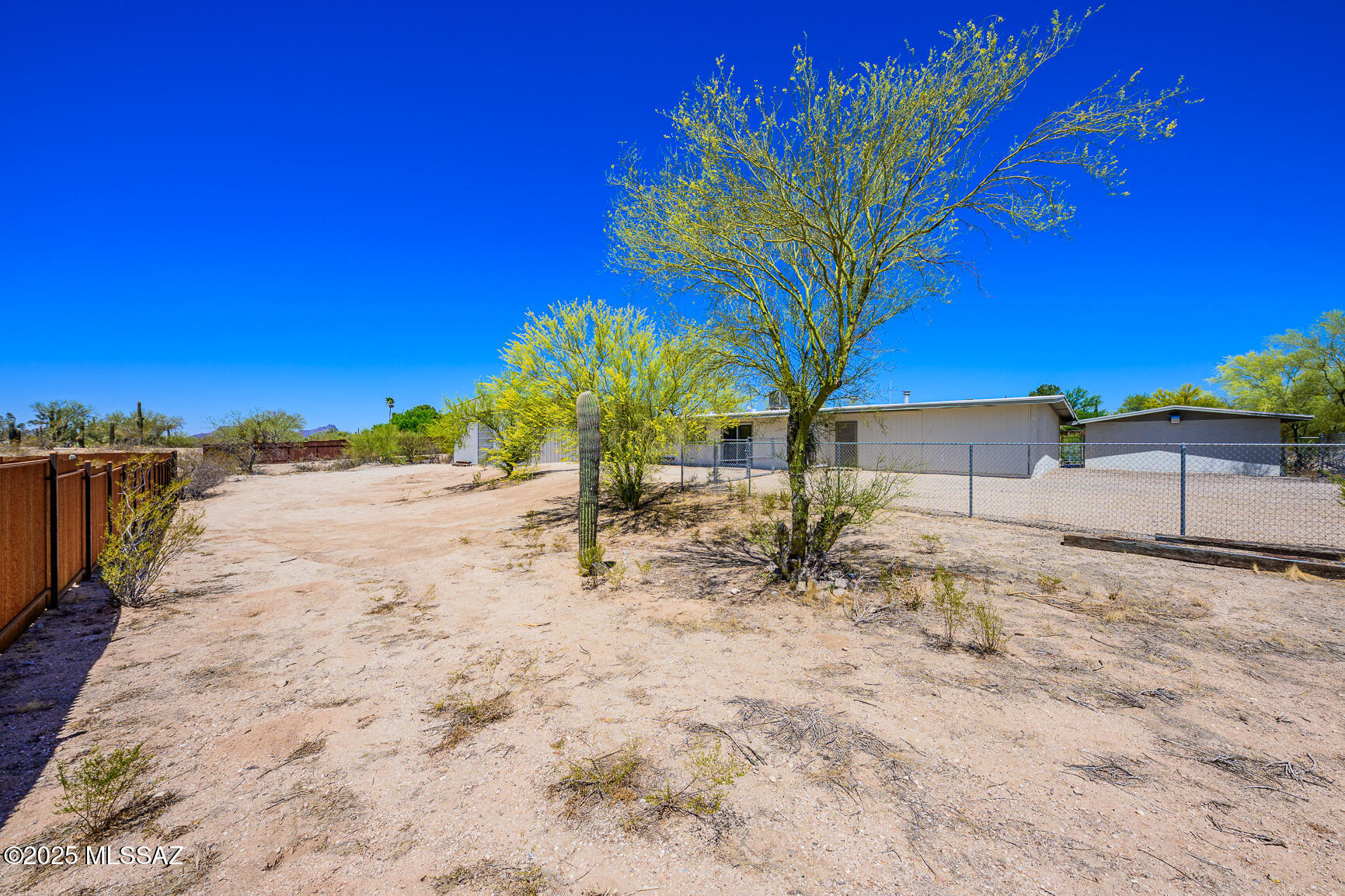 Casas Adobes Estates (541-618) - Residential