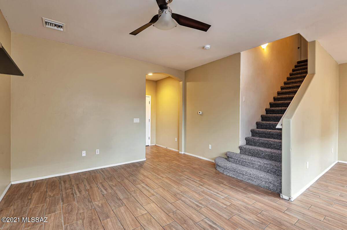 Paseo del Rio - Residential Lease