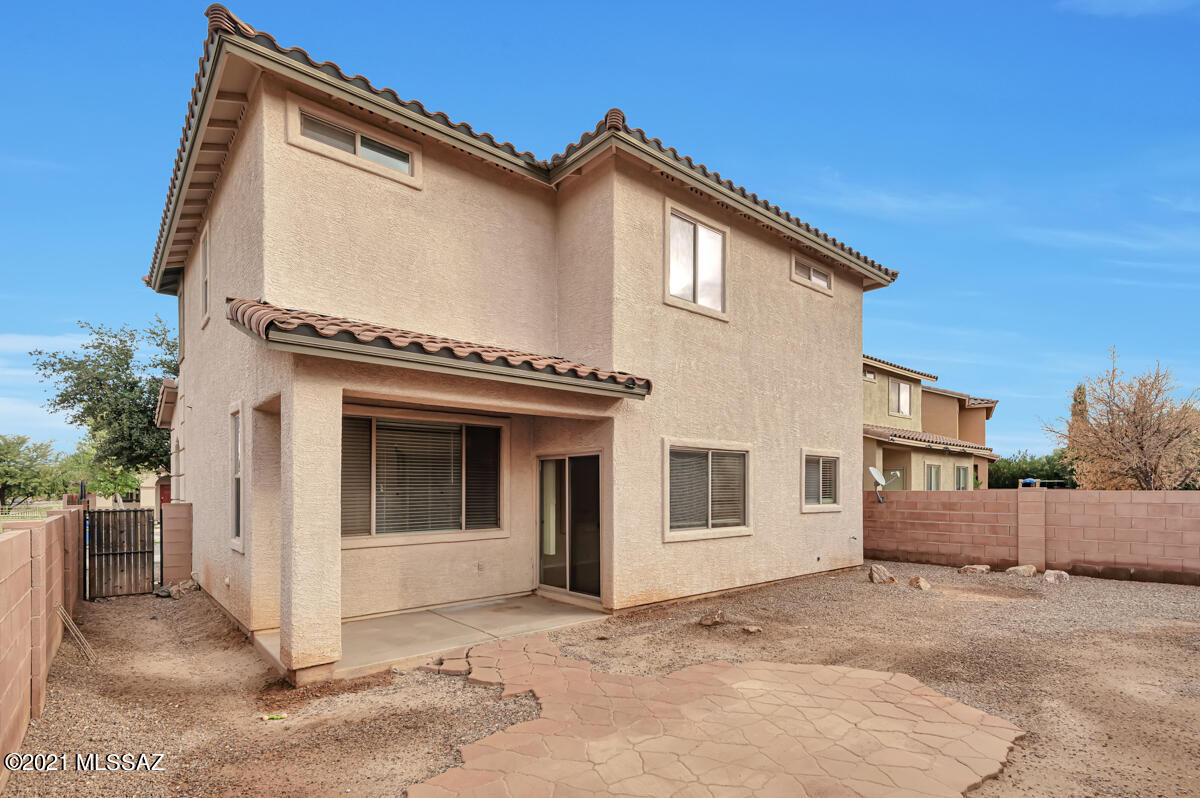 Paseo del Rio - Residential Lease