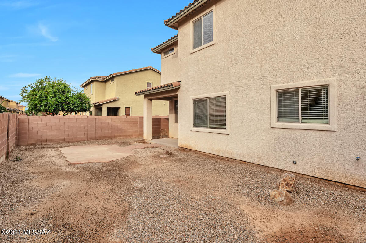 Paseo del Rio - Residential Lease