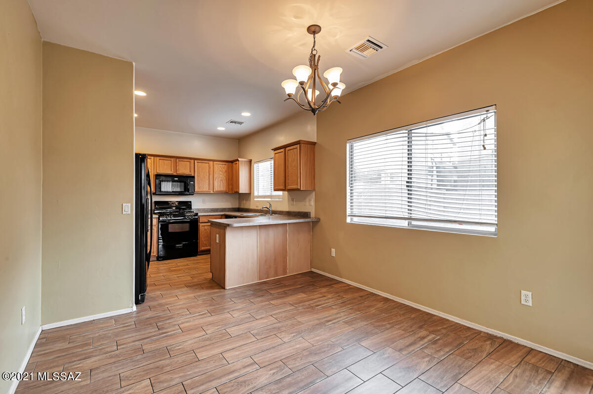 Paseo del Rio - Residential Lease