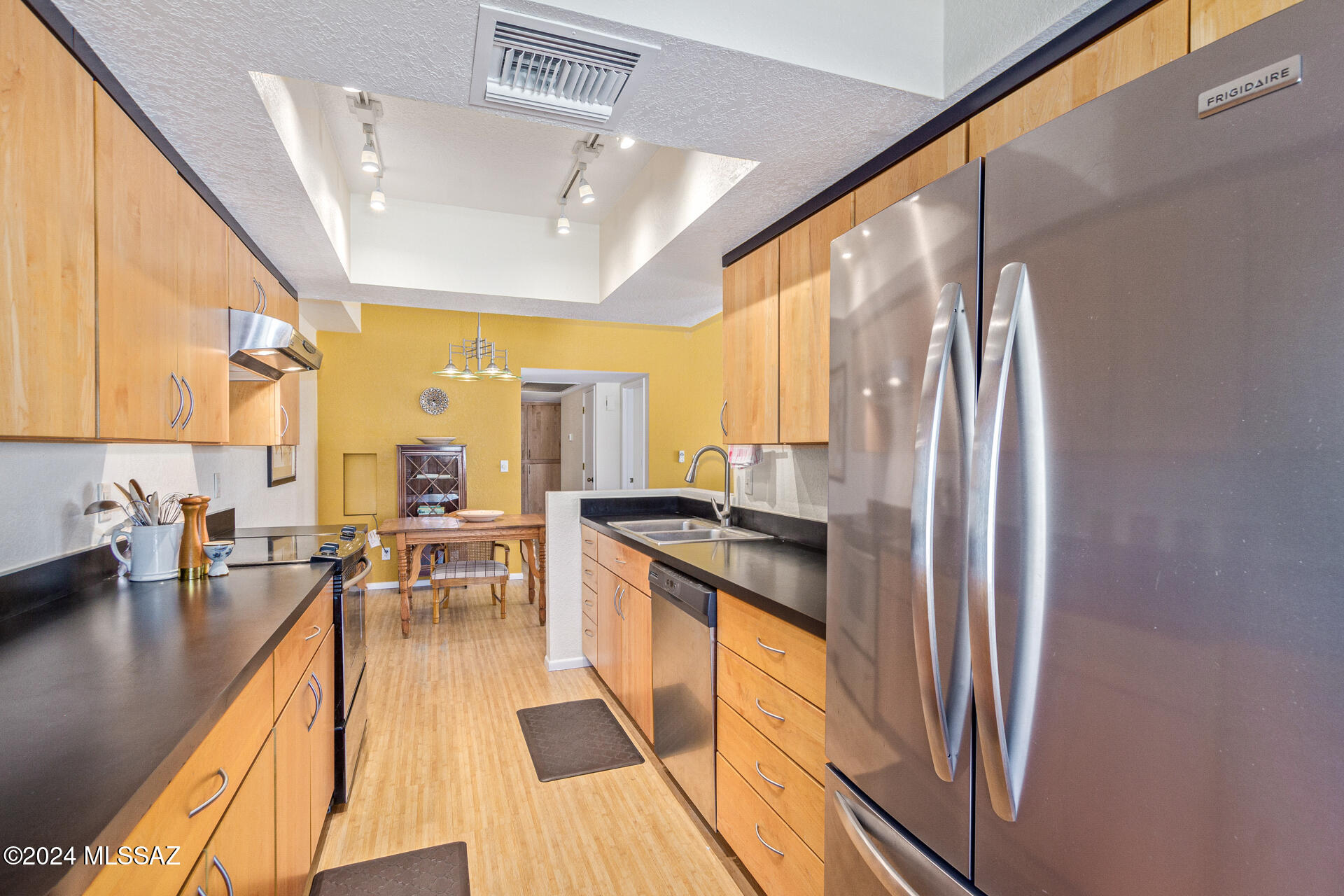 Summertree Condominiums (1-224) - Residential