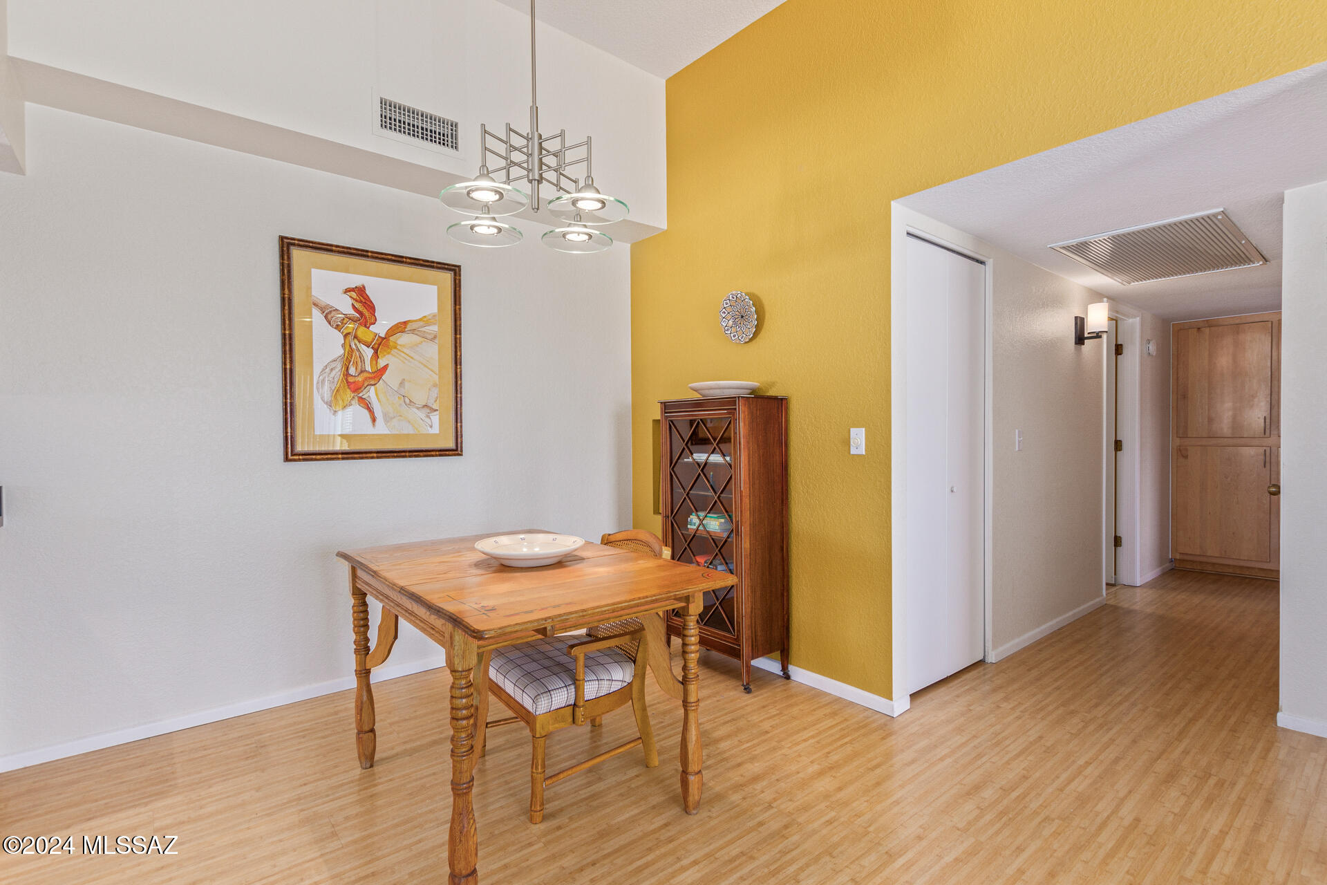 Summertree Condominiums (1-224) - Residential