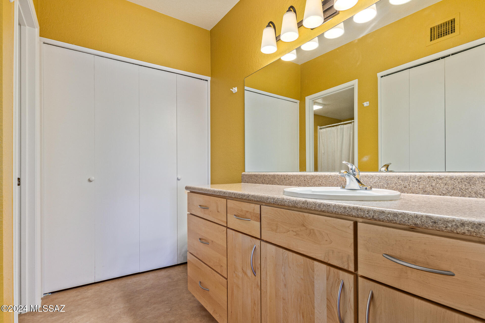 Summertree Condominiums (1-224) - Residential